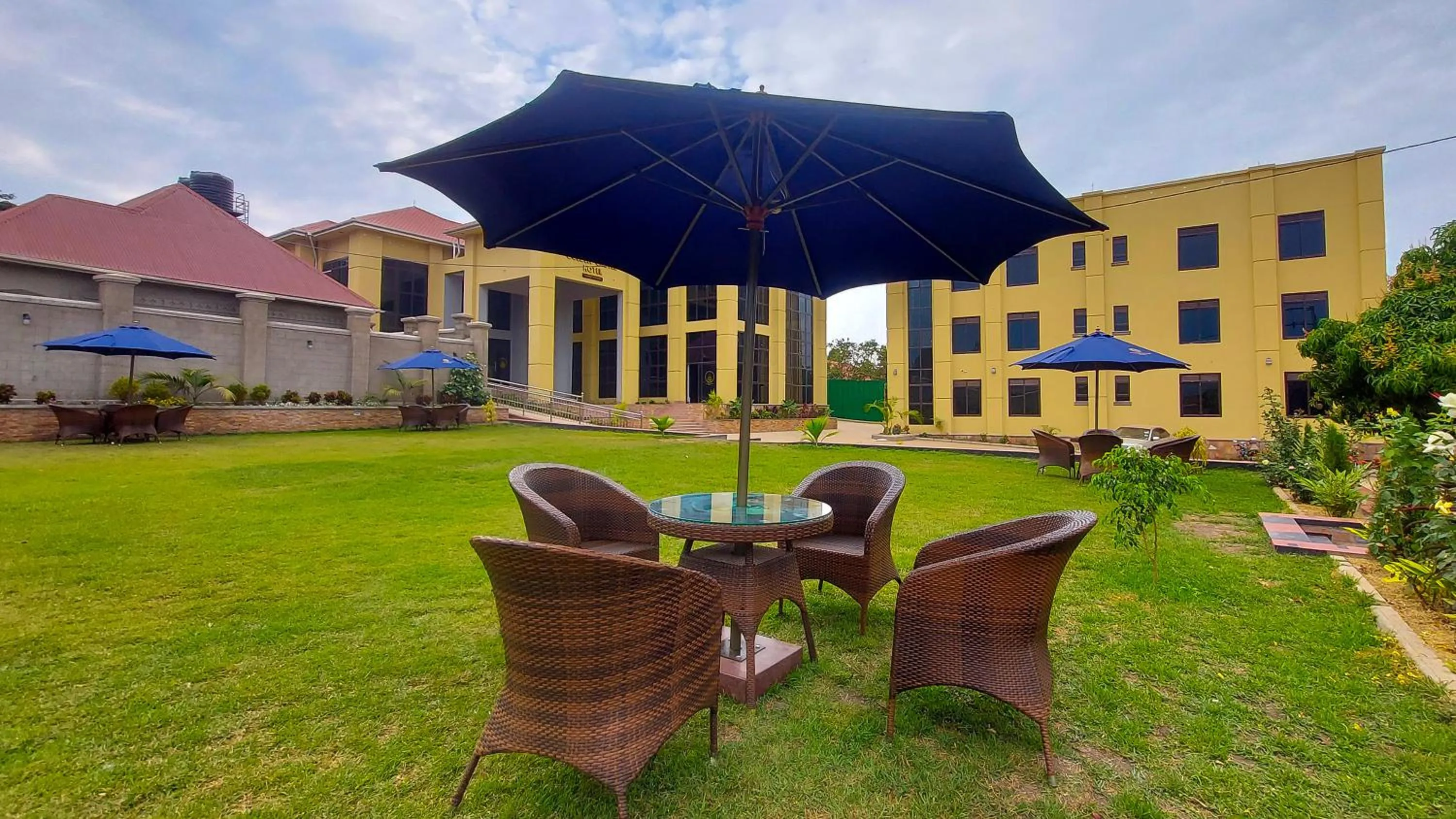 Garden in Golden Castle Hotel Hoima