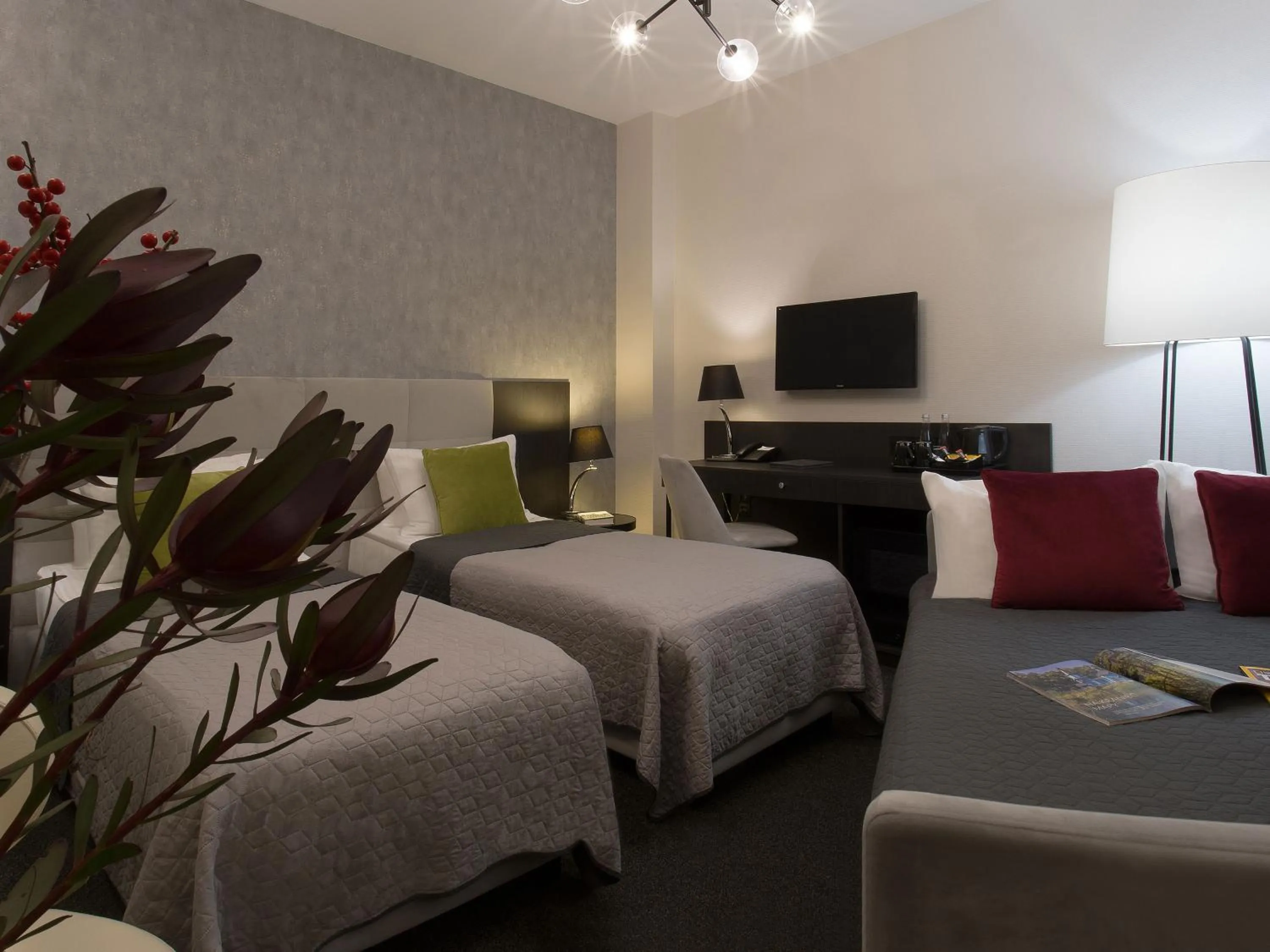 Photo of the whole room, Bed in Hotel Atrium