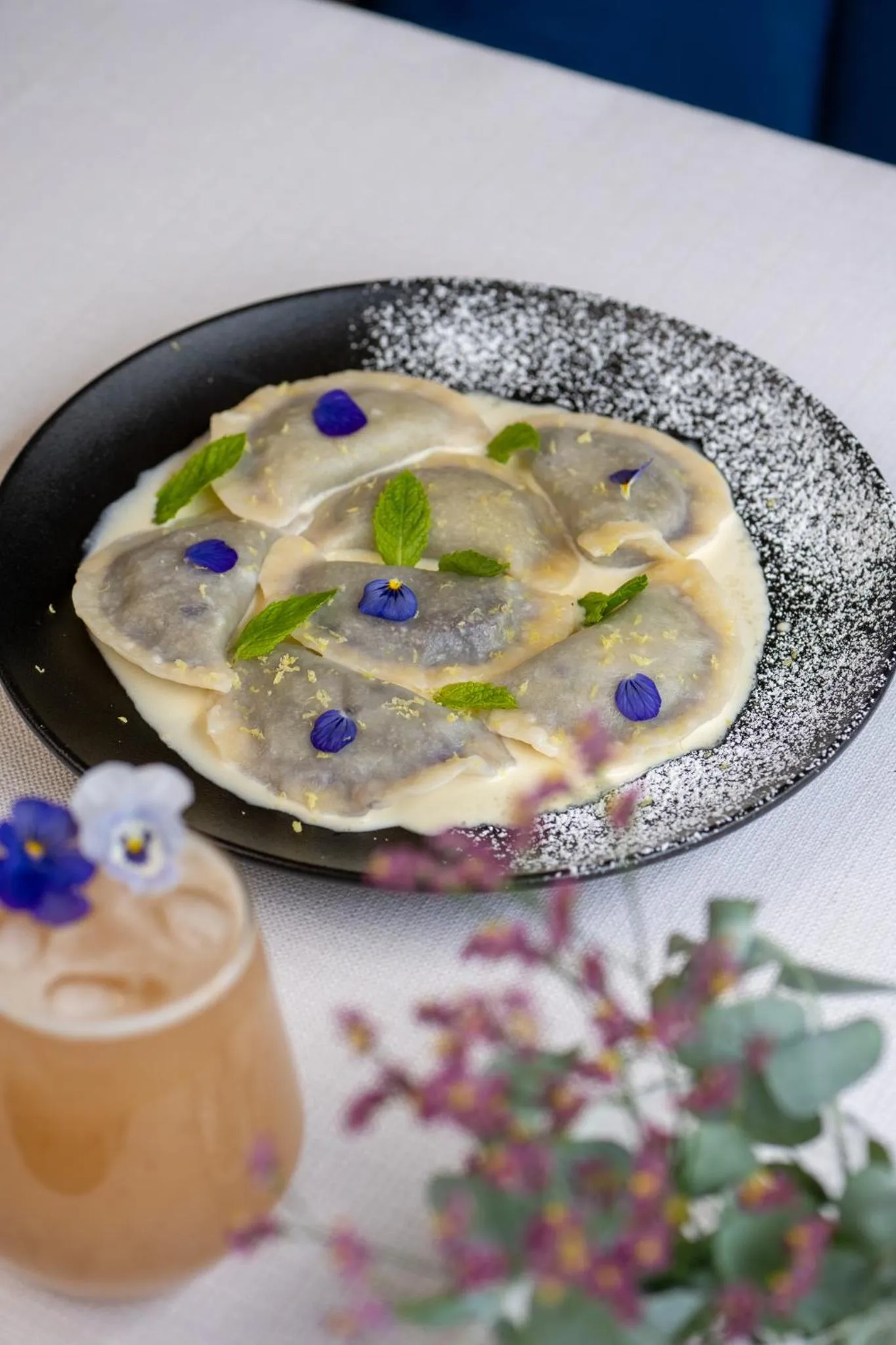 Restaurant/places to eat in Hotel Atrium