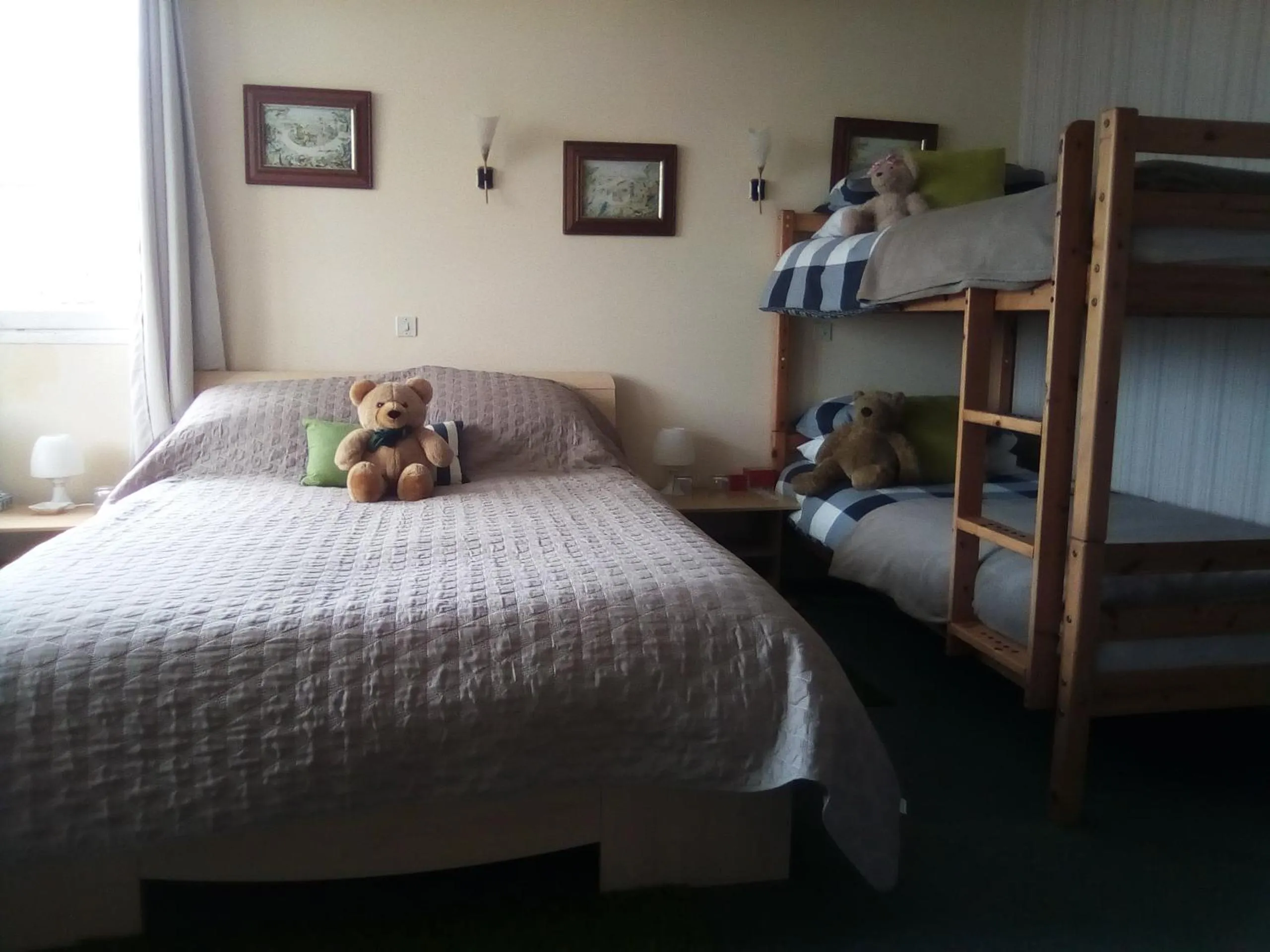 Bed in Lenard Charles Bed & Breakfast