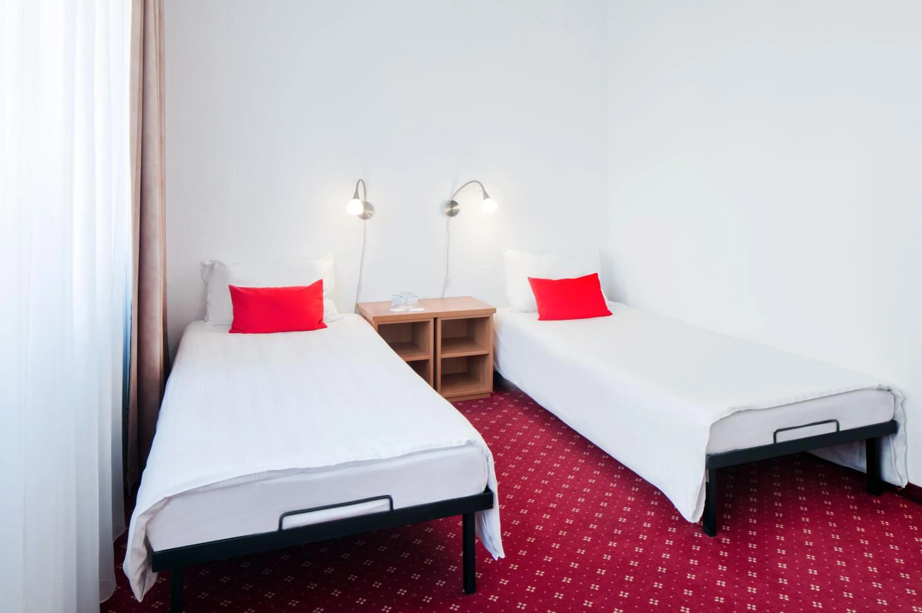 Photo of the whole room, Bed in Aramis