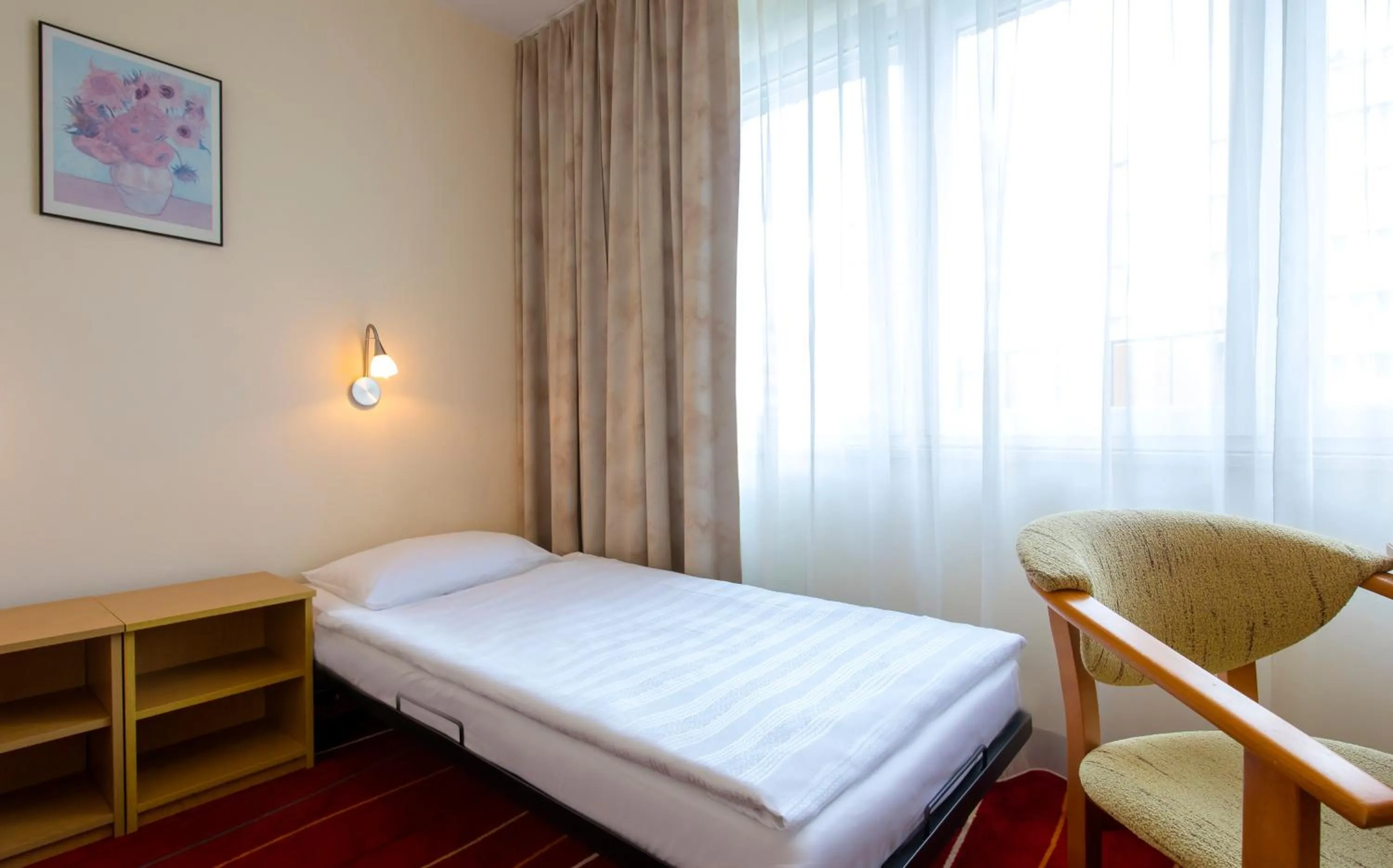 Photo of the whole room, Bed in Aramis