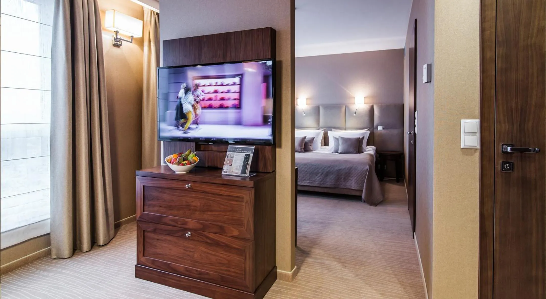 Shower, Bed in Airport Hotel Okęcie