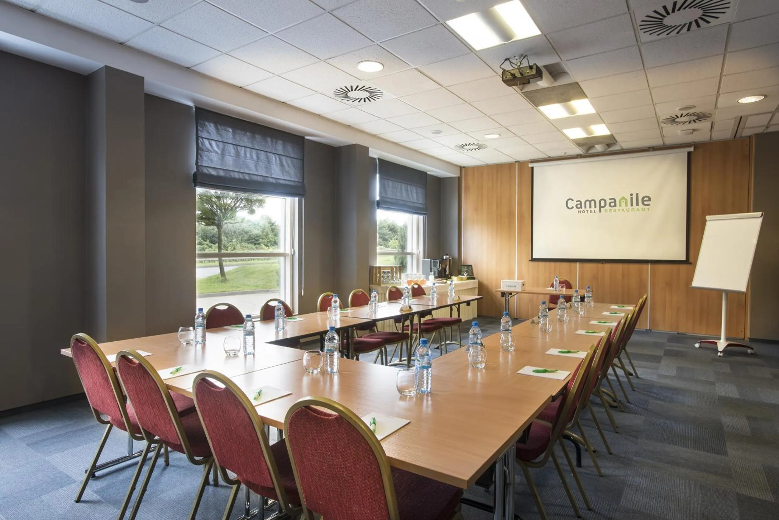 Business facilities in Campanile Poznan