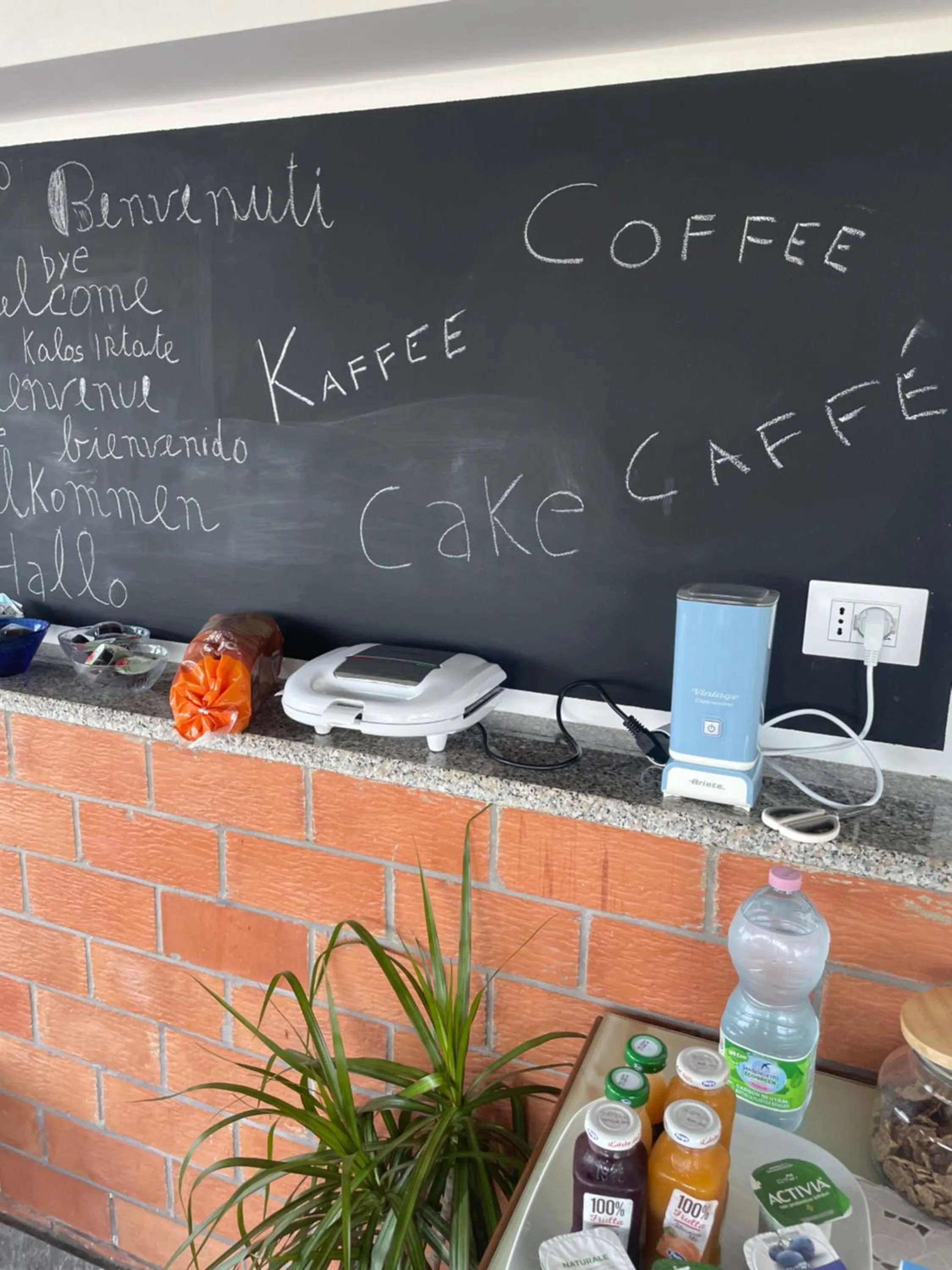 Food and drinks in B&B Sunset da carla