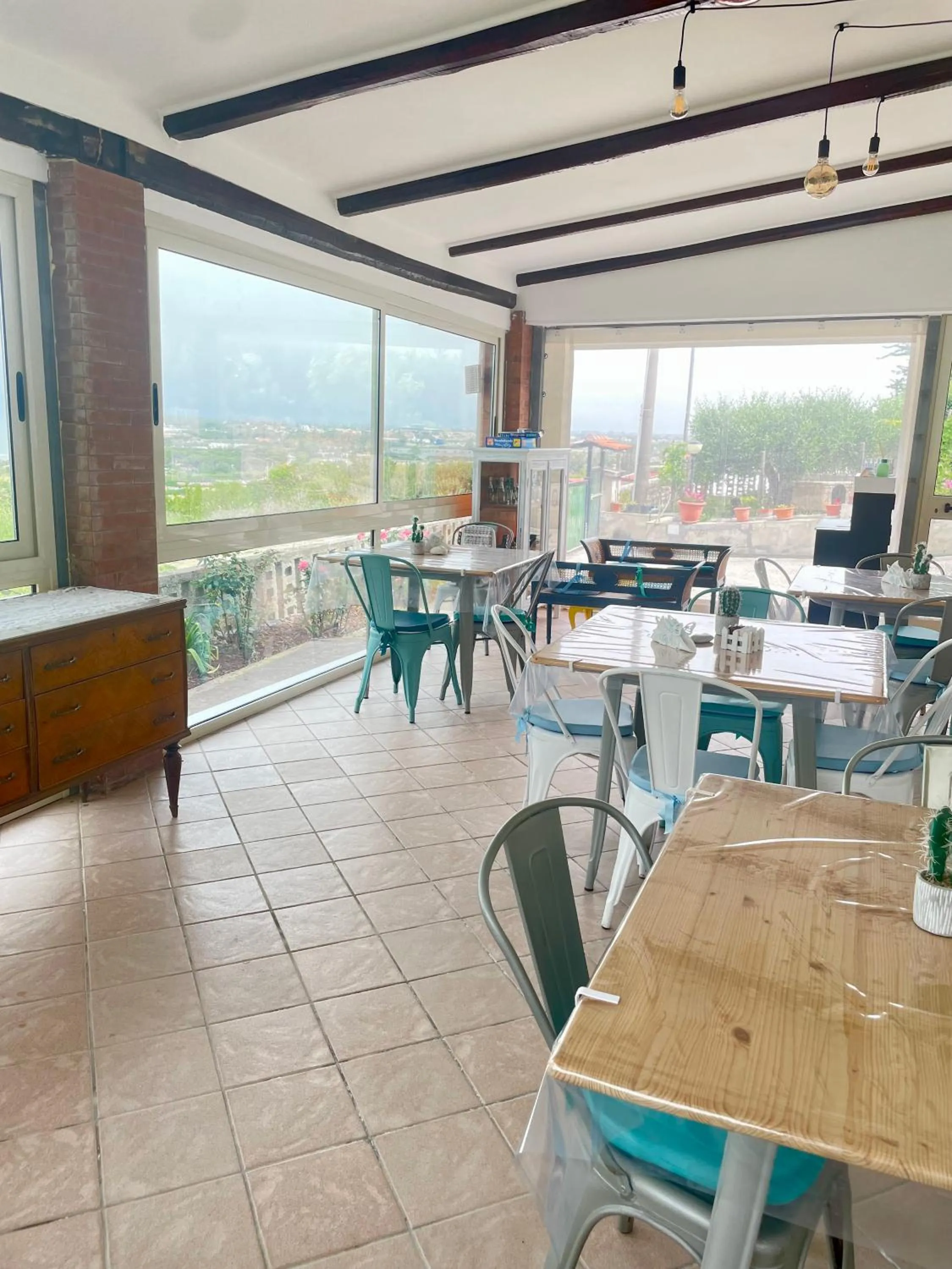 Dining area in B&B Sunset da carla