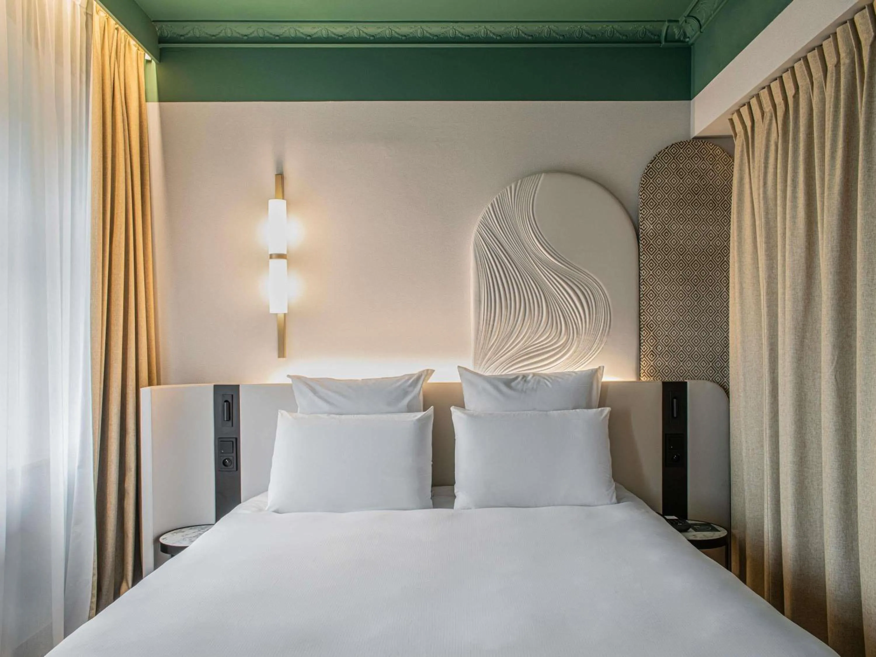 Bedroom, Bed in Rezydent Hotel Sopot - MGallery Collection