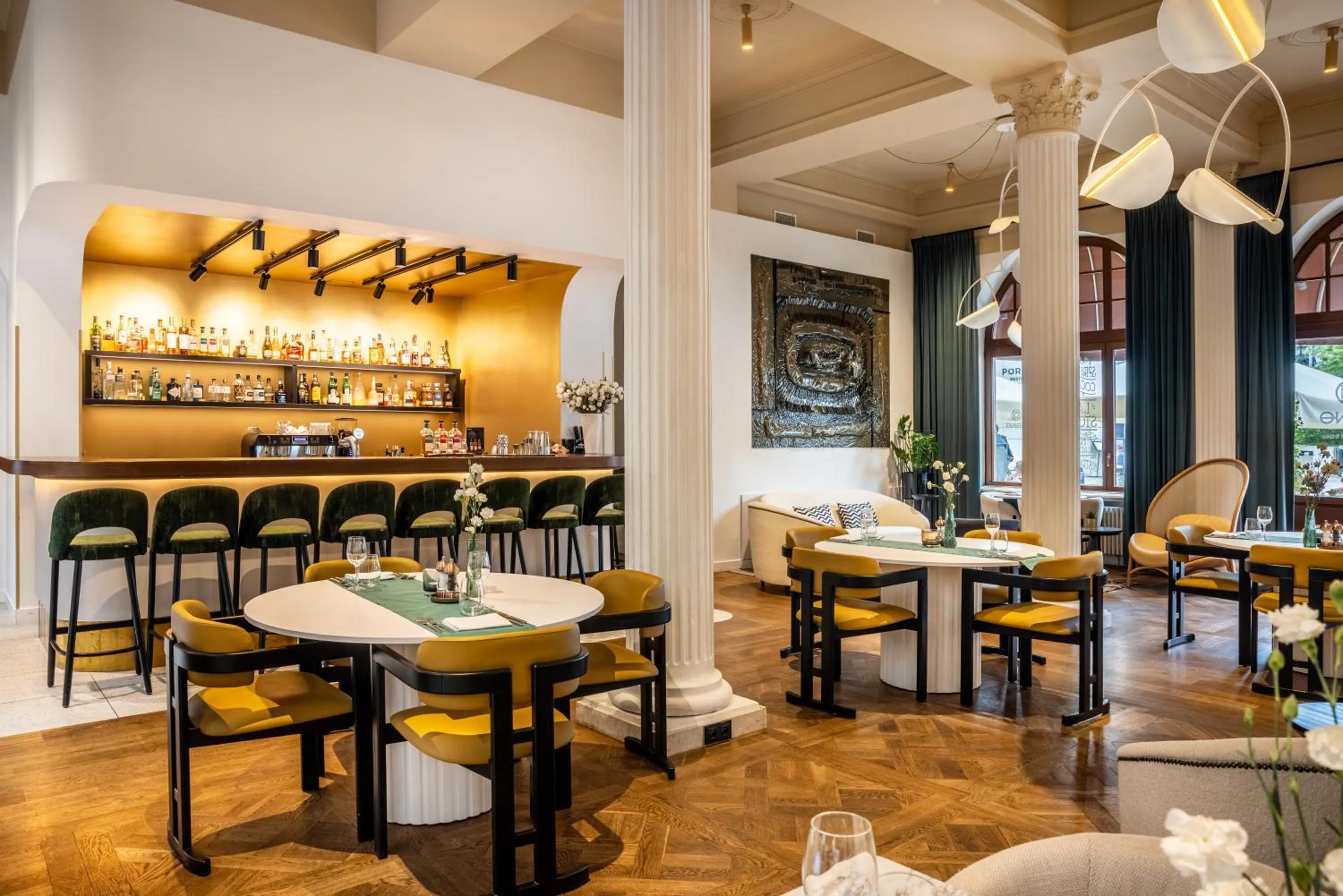 Lounge or bar in Rezydent Hotel Sopot - MGallery Collection