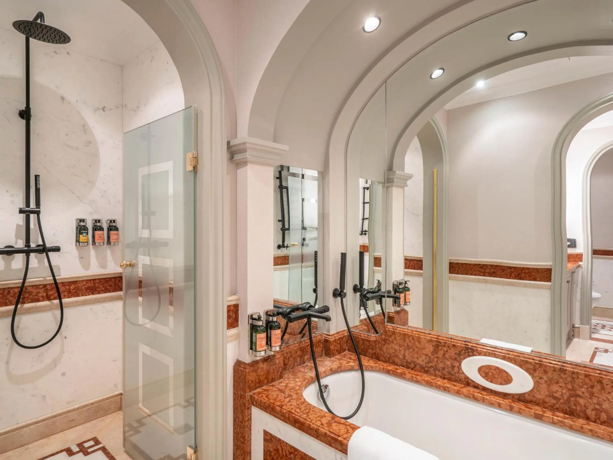 Shower in Rezydent Hotel Sopot - MGallery Collection