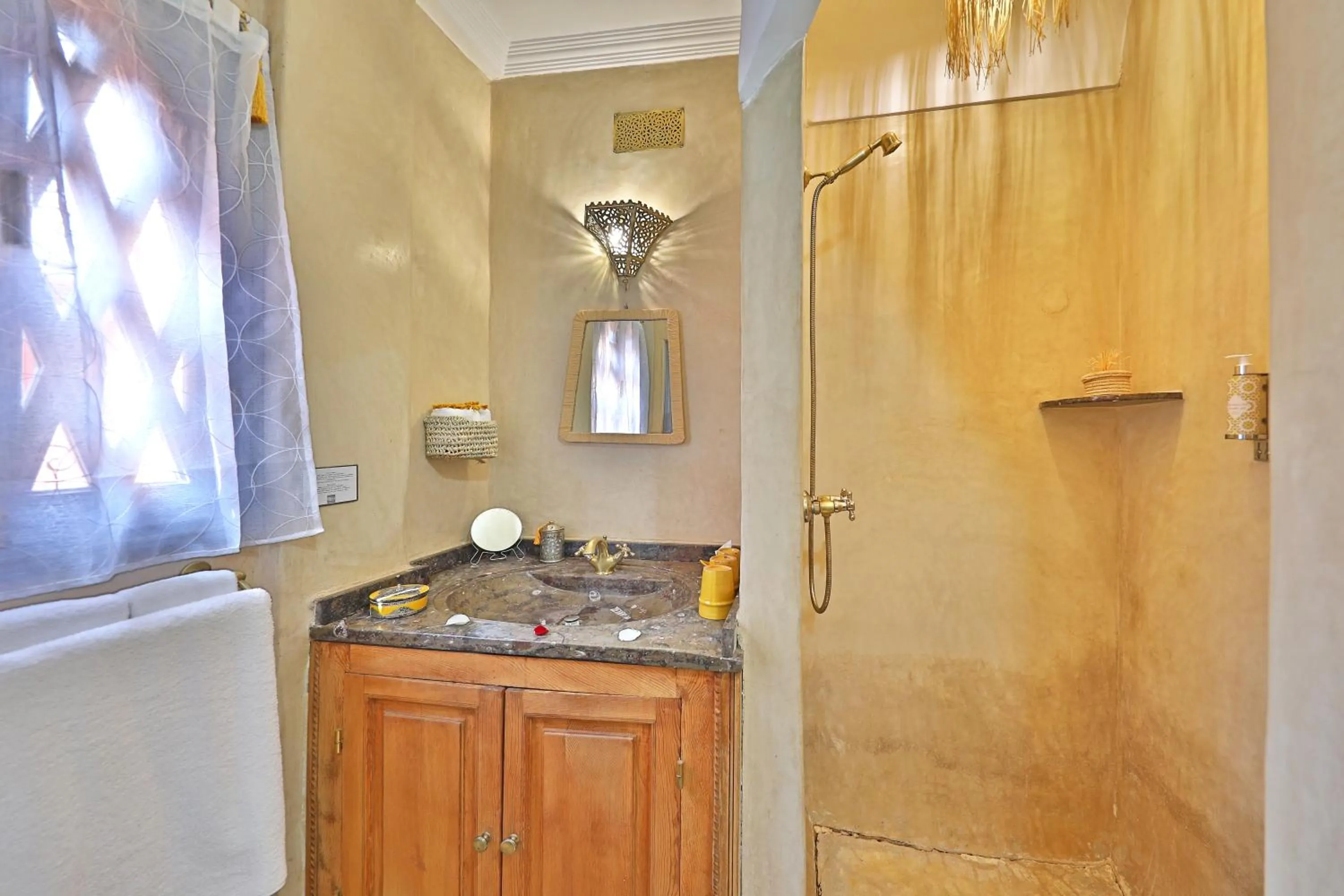 Bathroom in Riad Amya & Spa