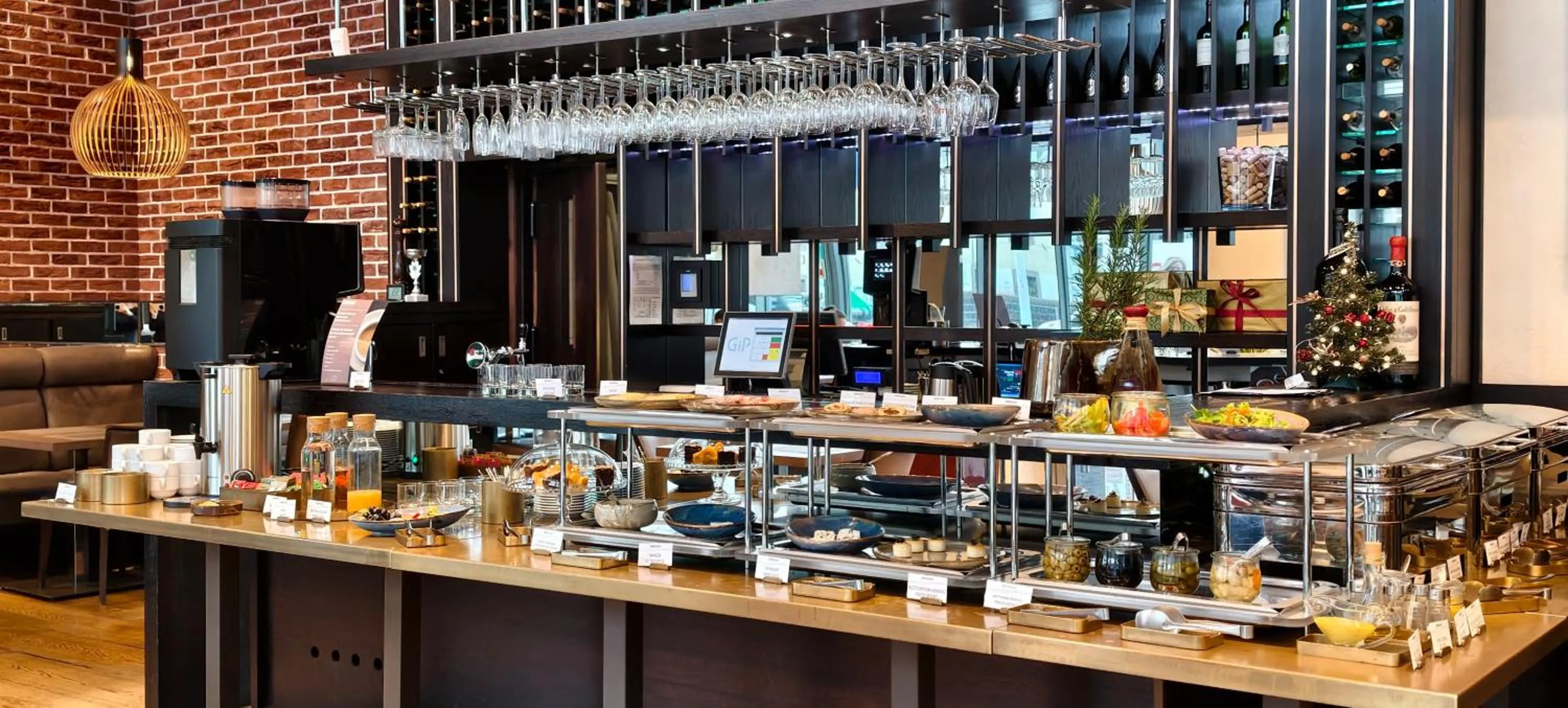 Coffee/tea facilities in Europeum Hotel