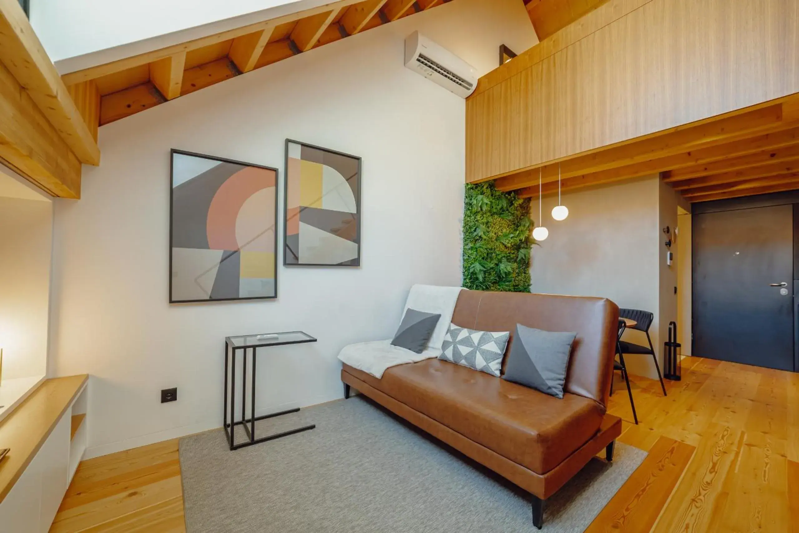 Elegant Downtown Apartment by Vacationy Elegant Downtown Apartment by Vacationy