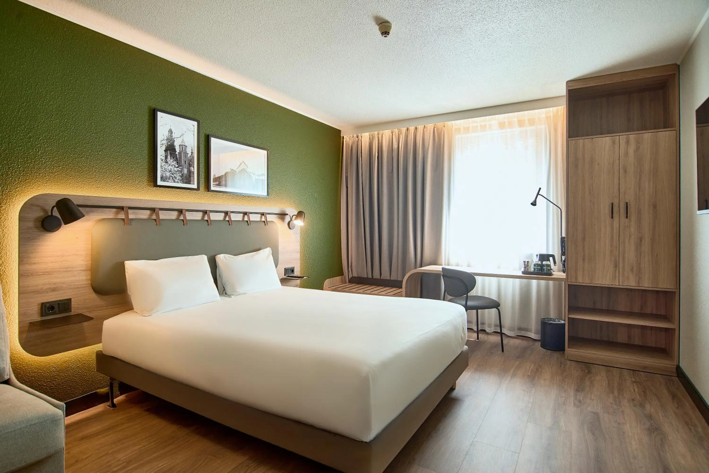 Bedroom, Bed in CAMPANILE PRIME Krakow Old Town