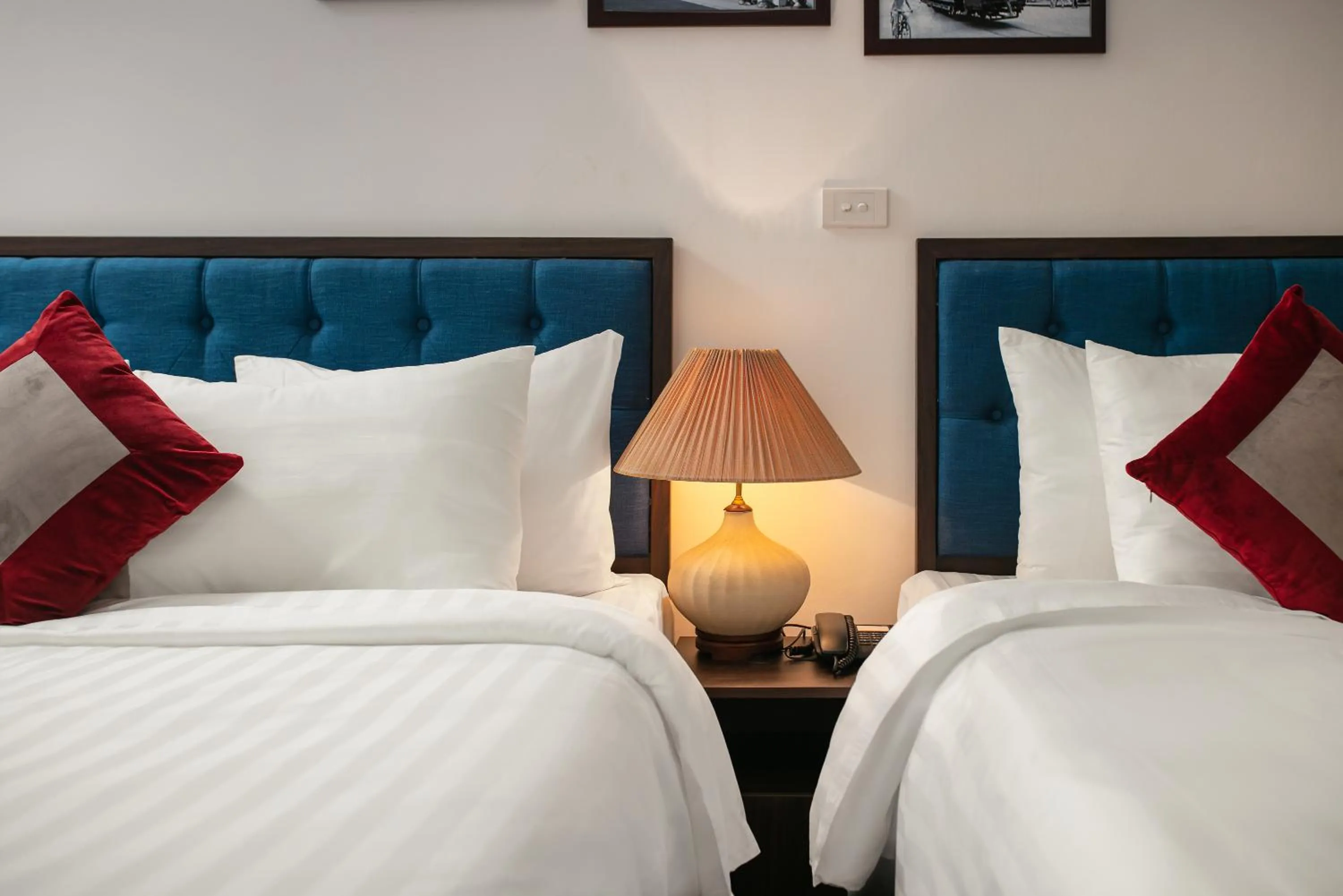 Bed in Silk Flower Hotel & Spa