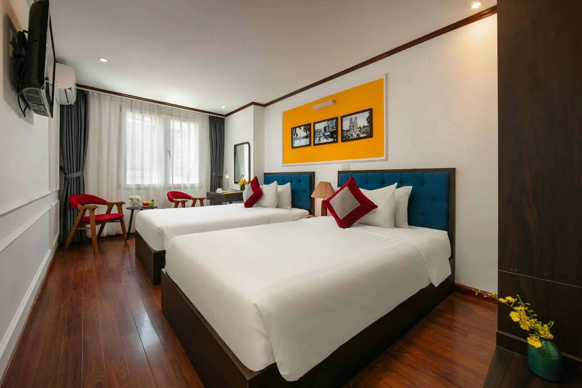 Photo of the whole room, Bed in Silk Flower Hotel & Spa