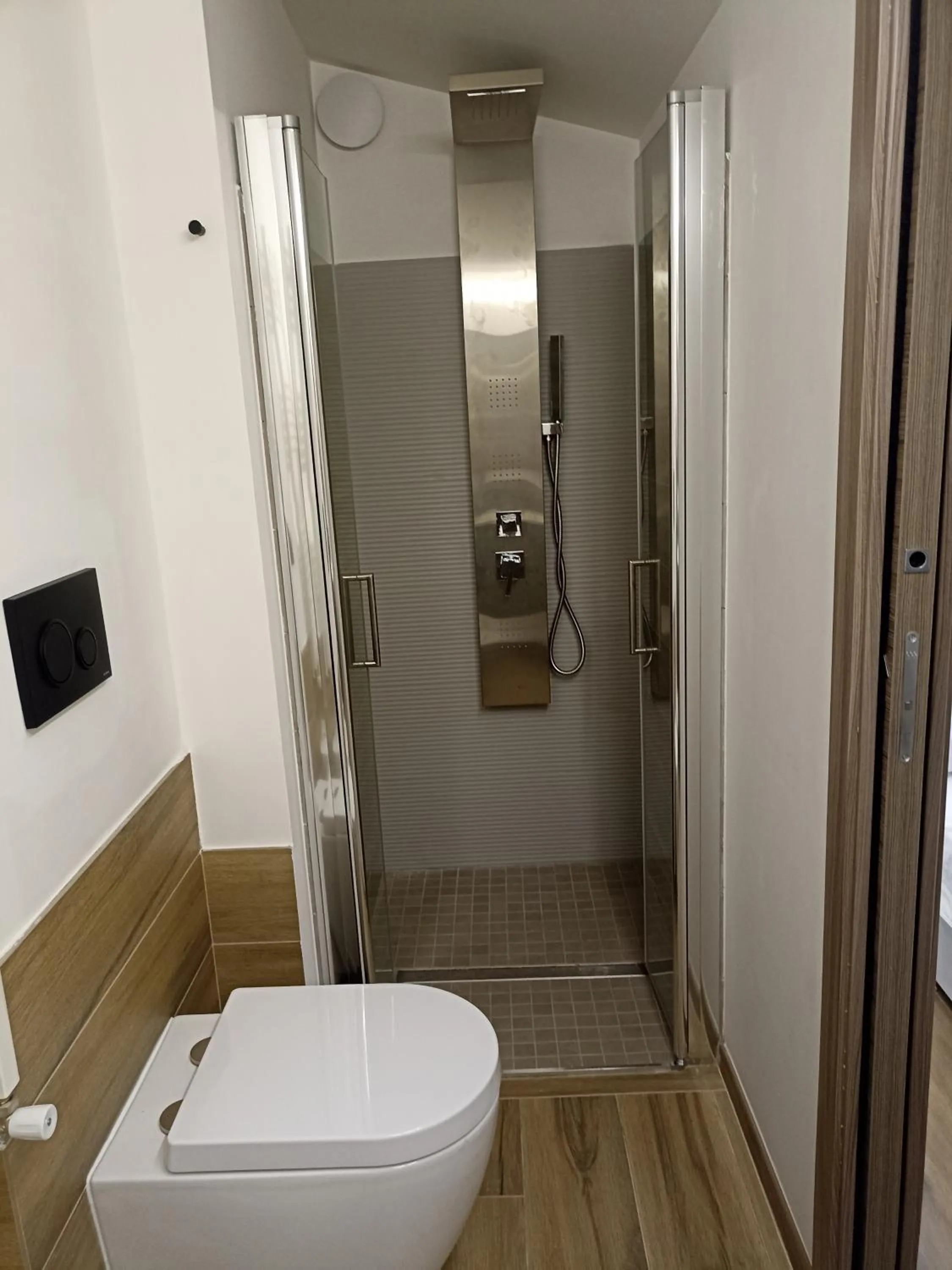 Shower, Bathroom in Attico al Gallitello