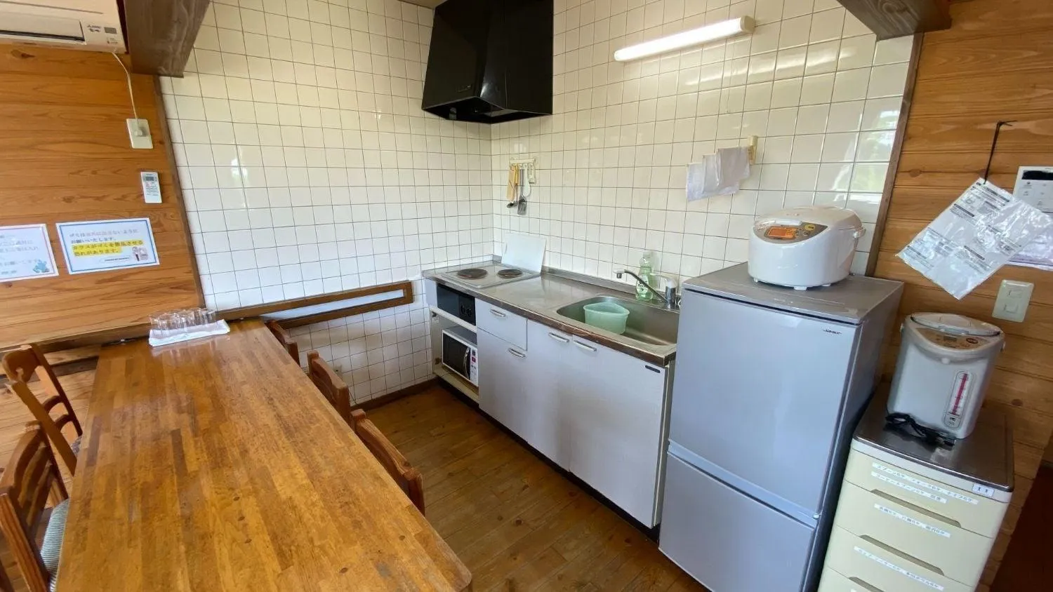 Kitchen or kitchenette in Tabinoteitaku Yakurai Cottage