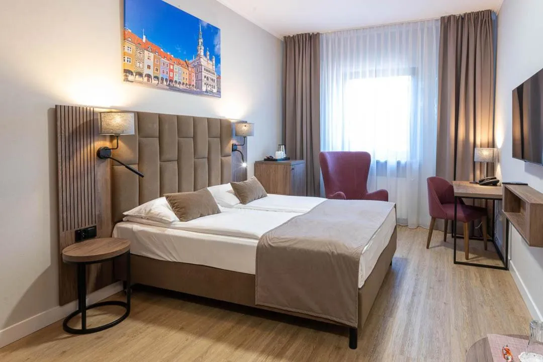 Photo of the whole room, Bed in Hotel Topaz Poznań Centrum