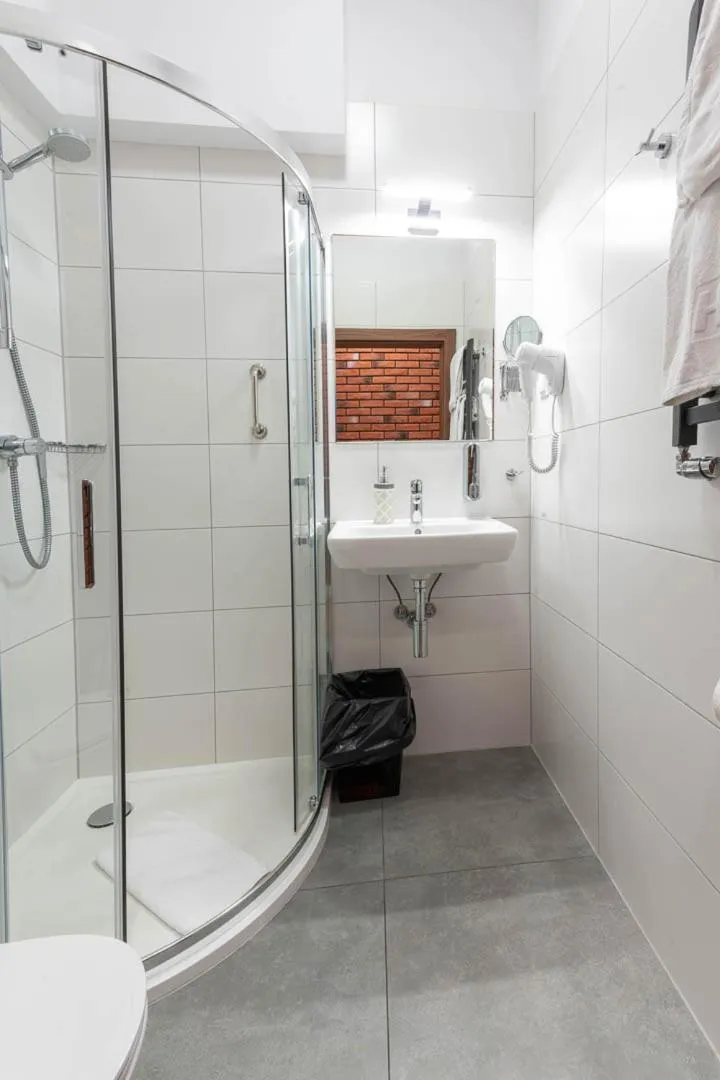 Bathroom in Hotel Topaz Poznań Centrum