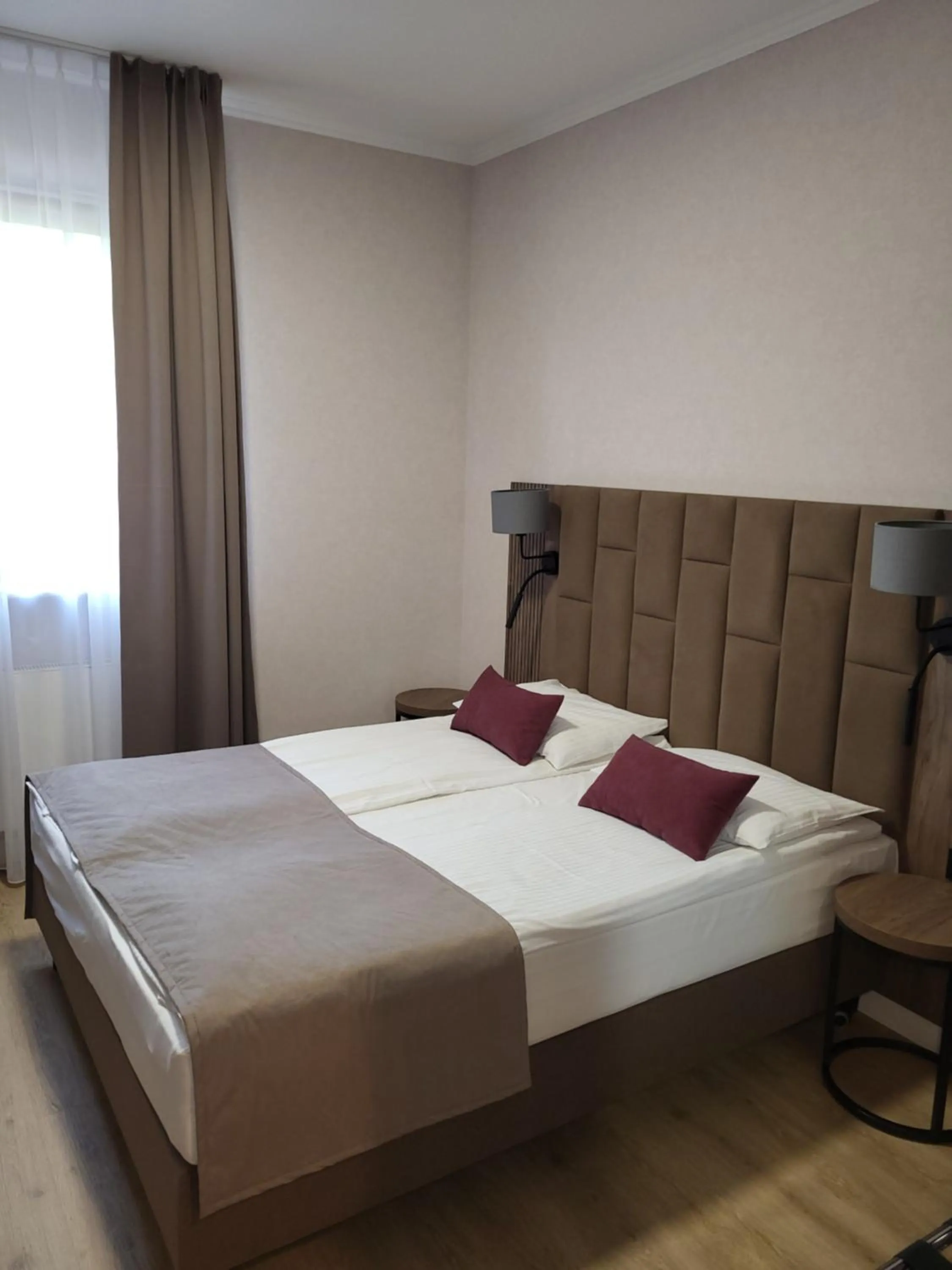 Photo of the whole room, Bed in Hotel Topaz Poznań Centrum