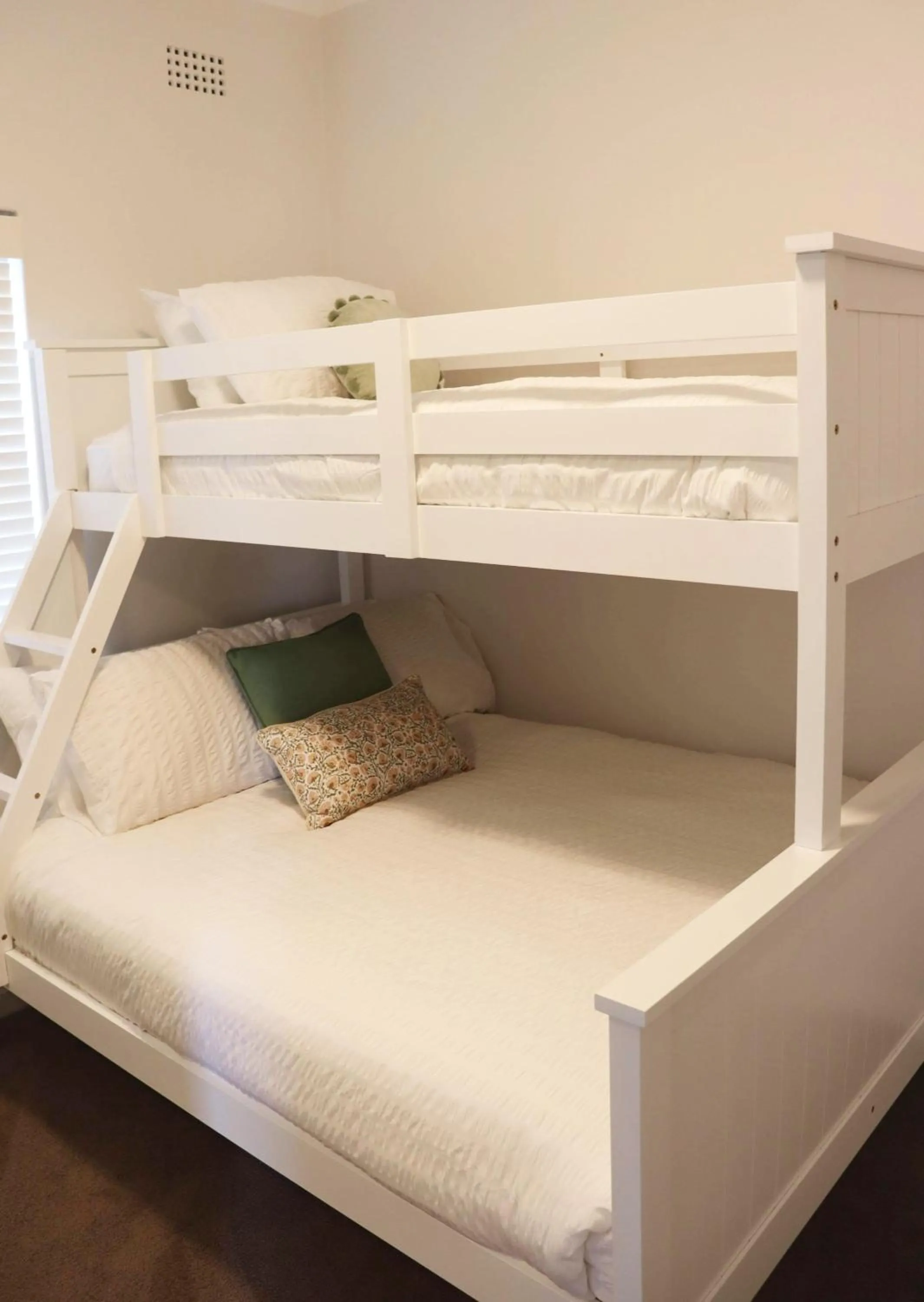 Bedroom, Bed in Illinois Hotel