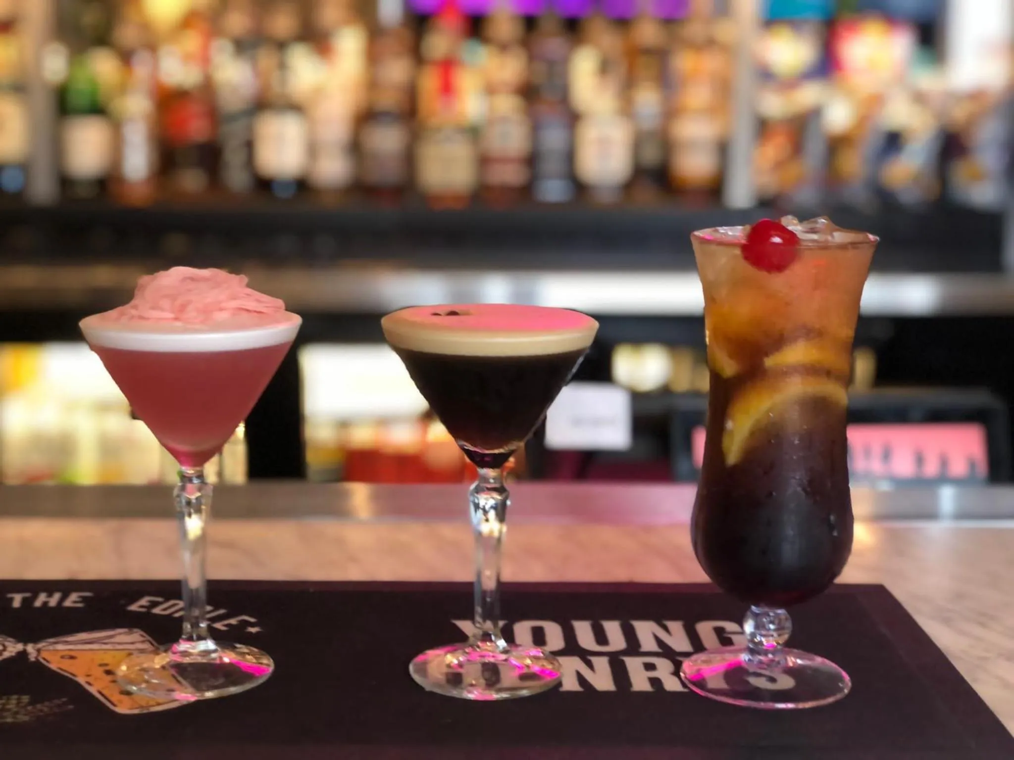 Lounge or bar in Illinois Hotel