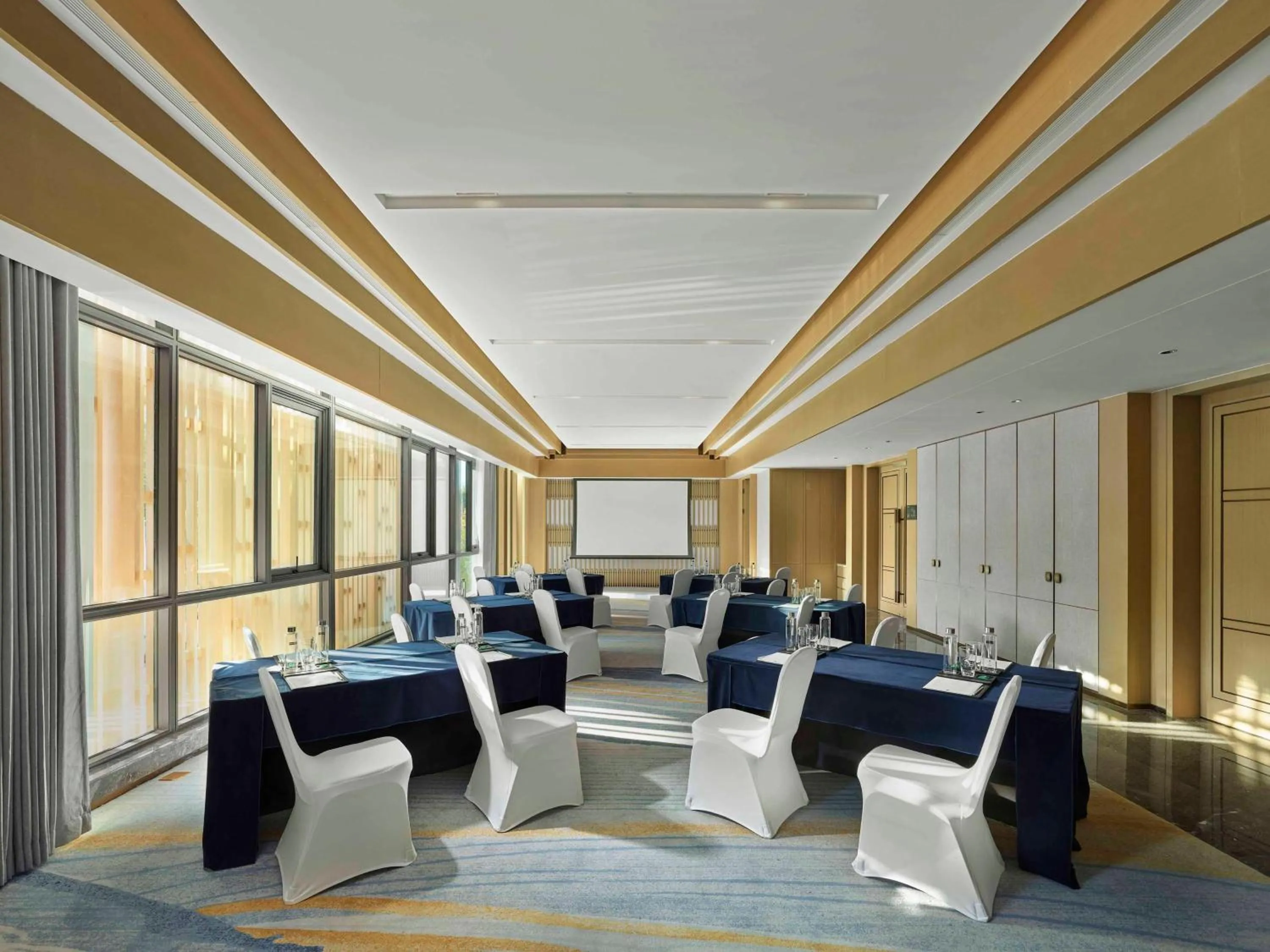 Meeting/conference room in Doubletree By Hilton Taizhou Shenxianju