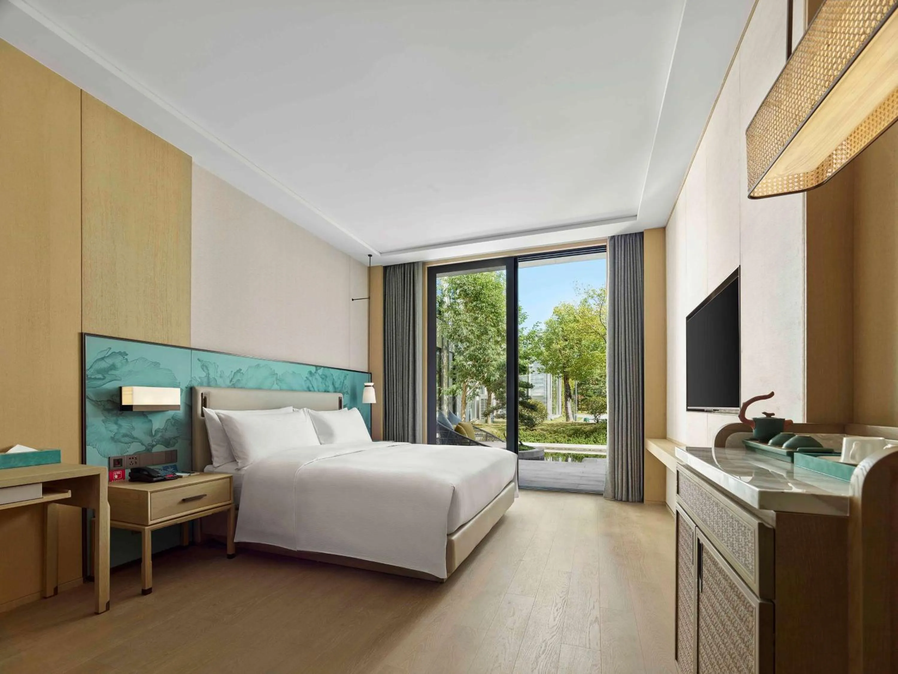 Bedroom, Bed in Doubletree By Hilton Taizhou Shenxianju