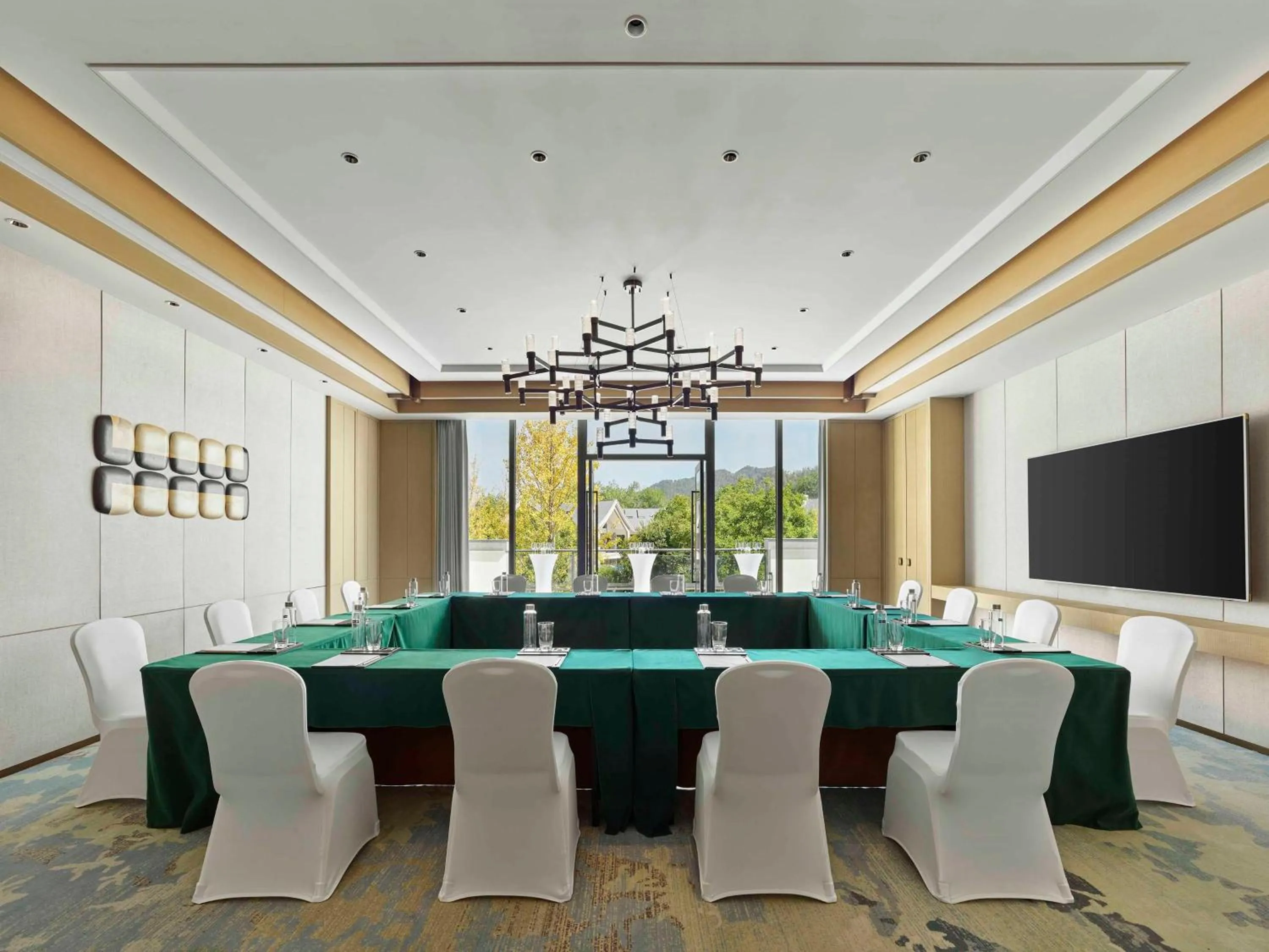 Meeting/conference room in Doubletree By Hilton Taizhou Shenxianju