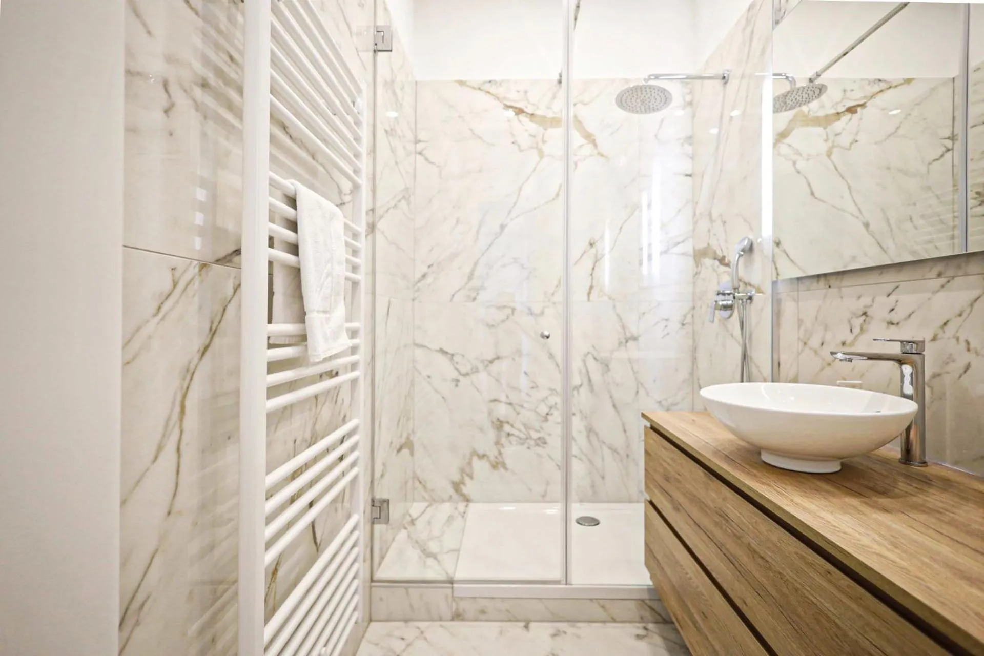 Bathroom in HeyMi Apartments Zentagasse