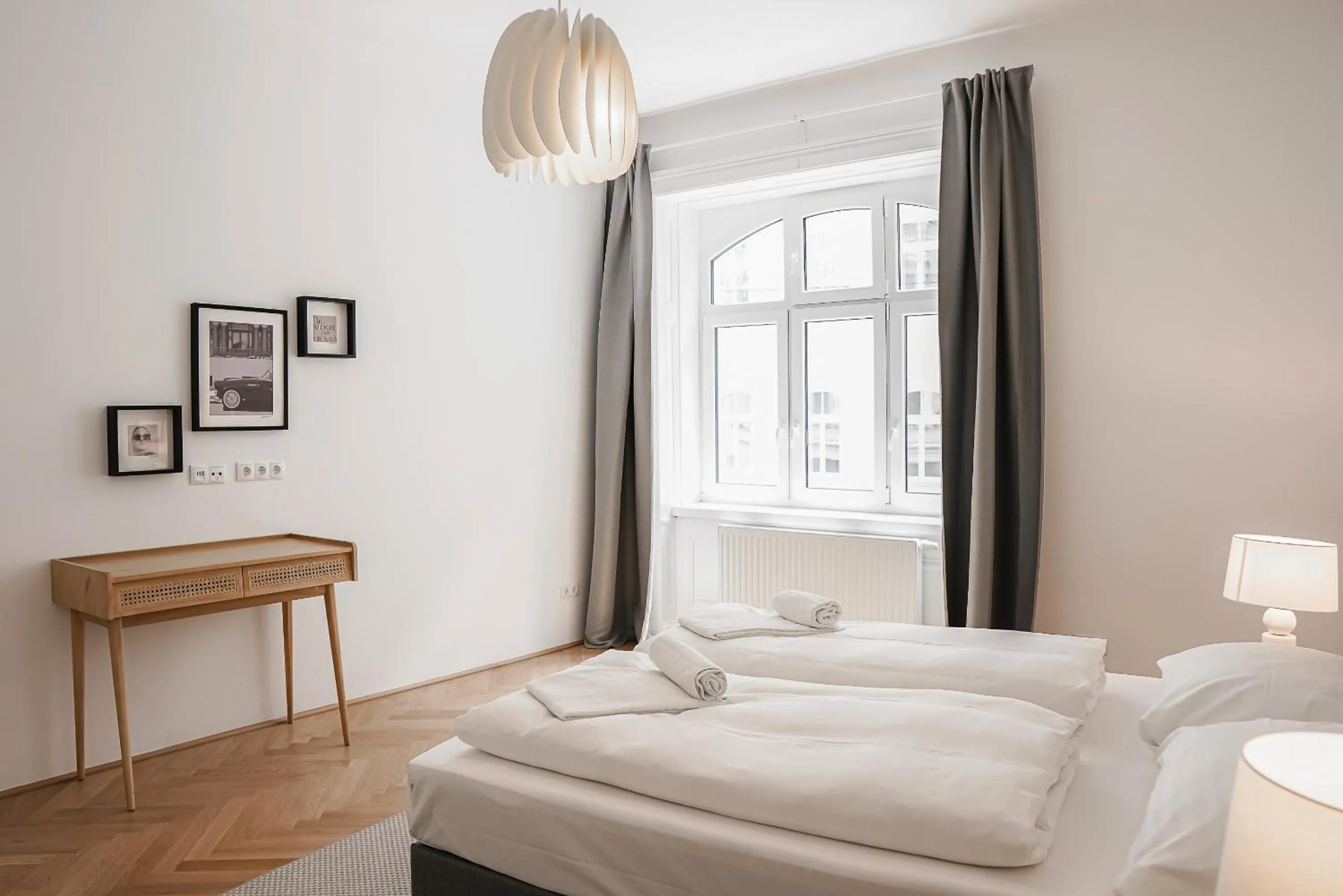 Bed in HeyMi Apartments Zentagasse