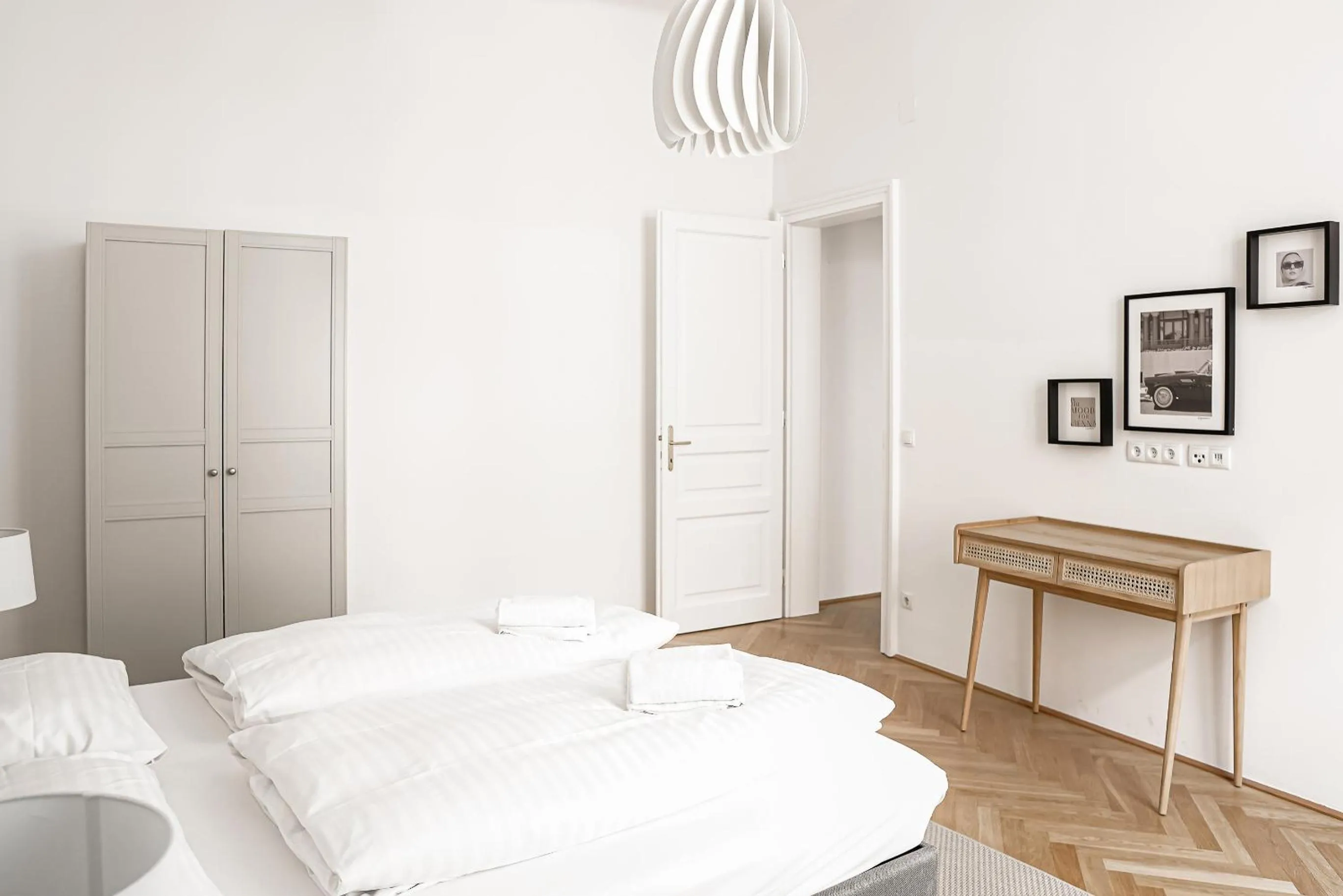 Bed in HeyMi Apartments Zentagasse