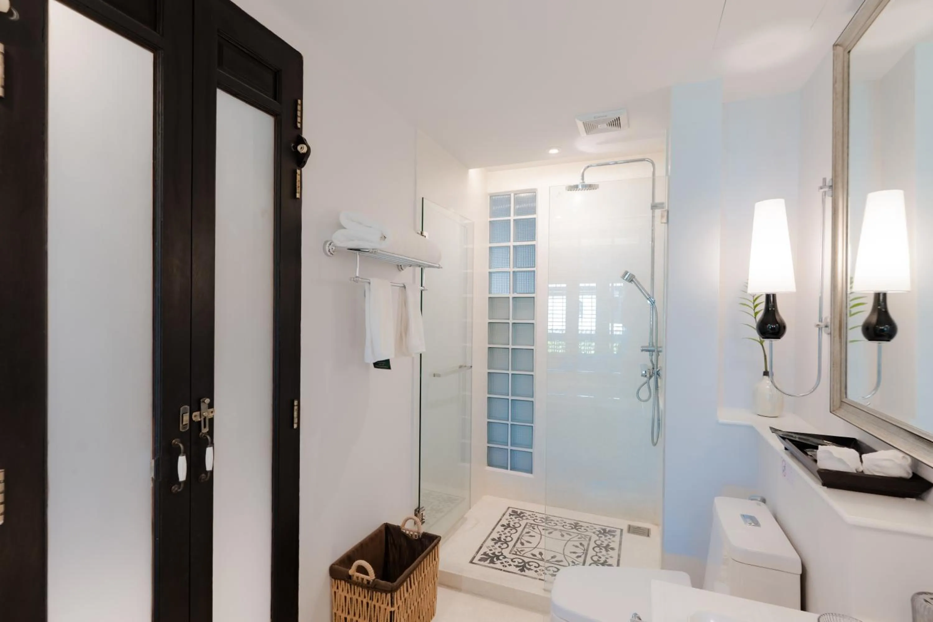 Shower in Siri Village Chiang Mai