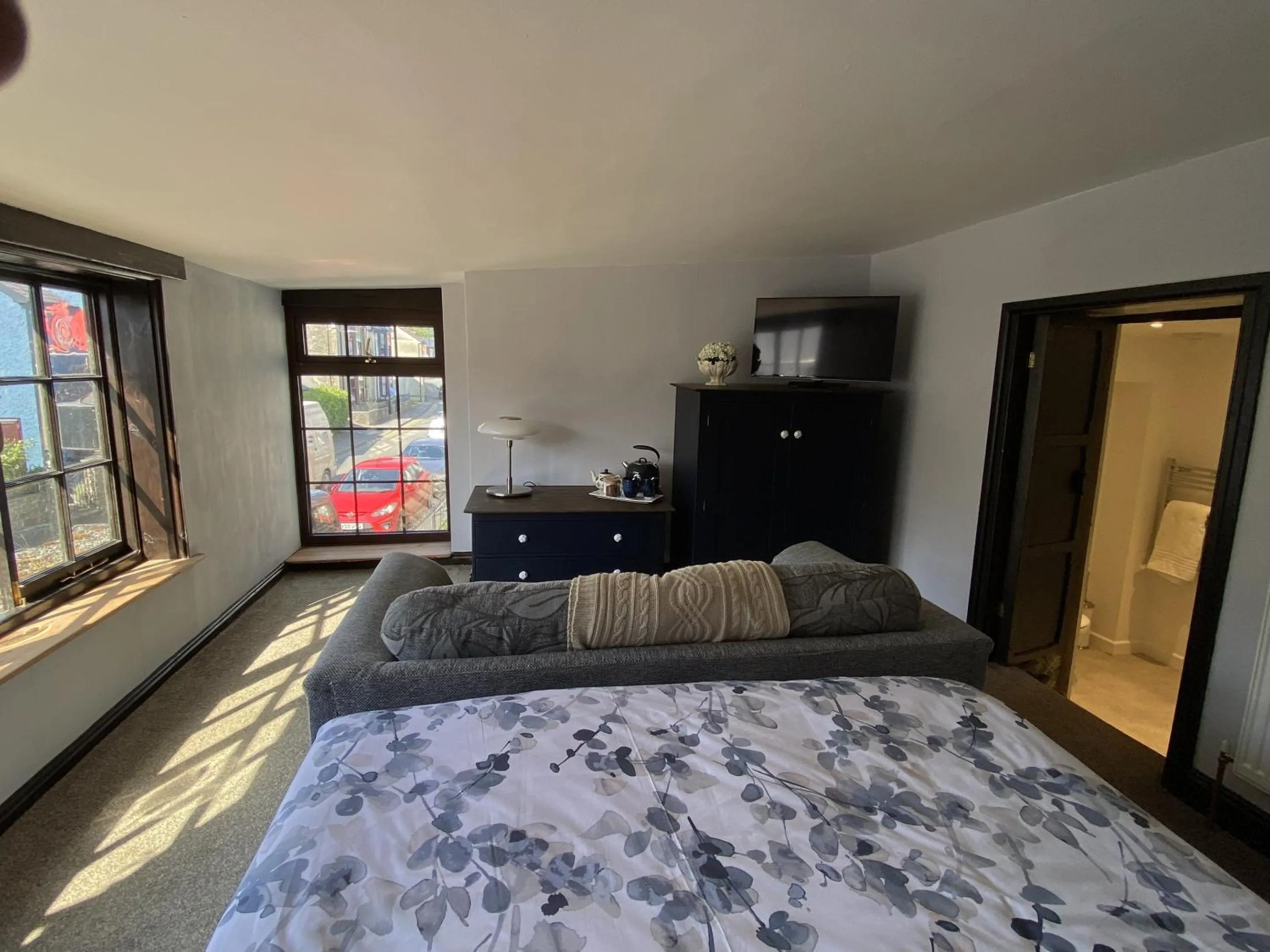 Bedroom, Bed in Tom's of Tregaron