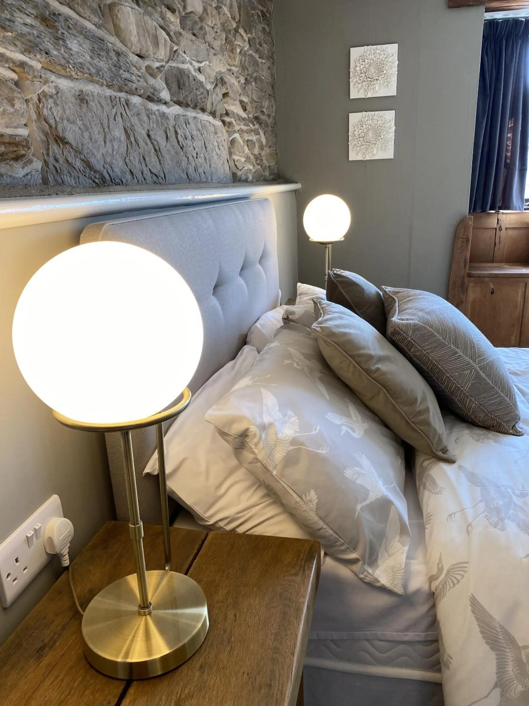 Bedroom, Bed in Tom's of Tregaron