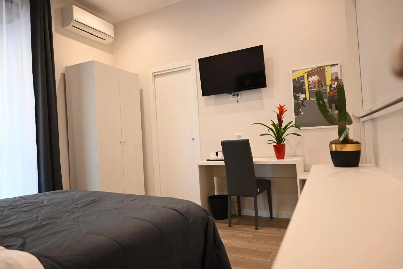 TV and multimedia, Bed in B&B Palazzina Avallone