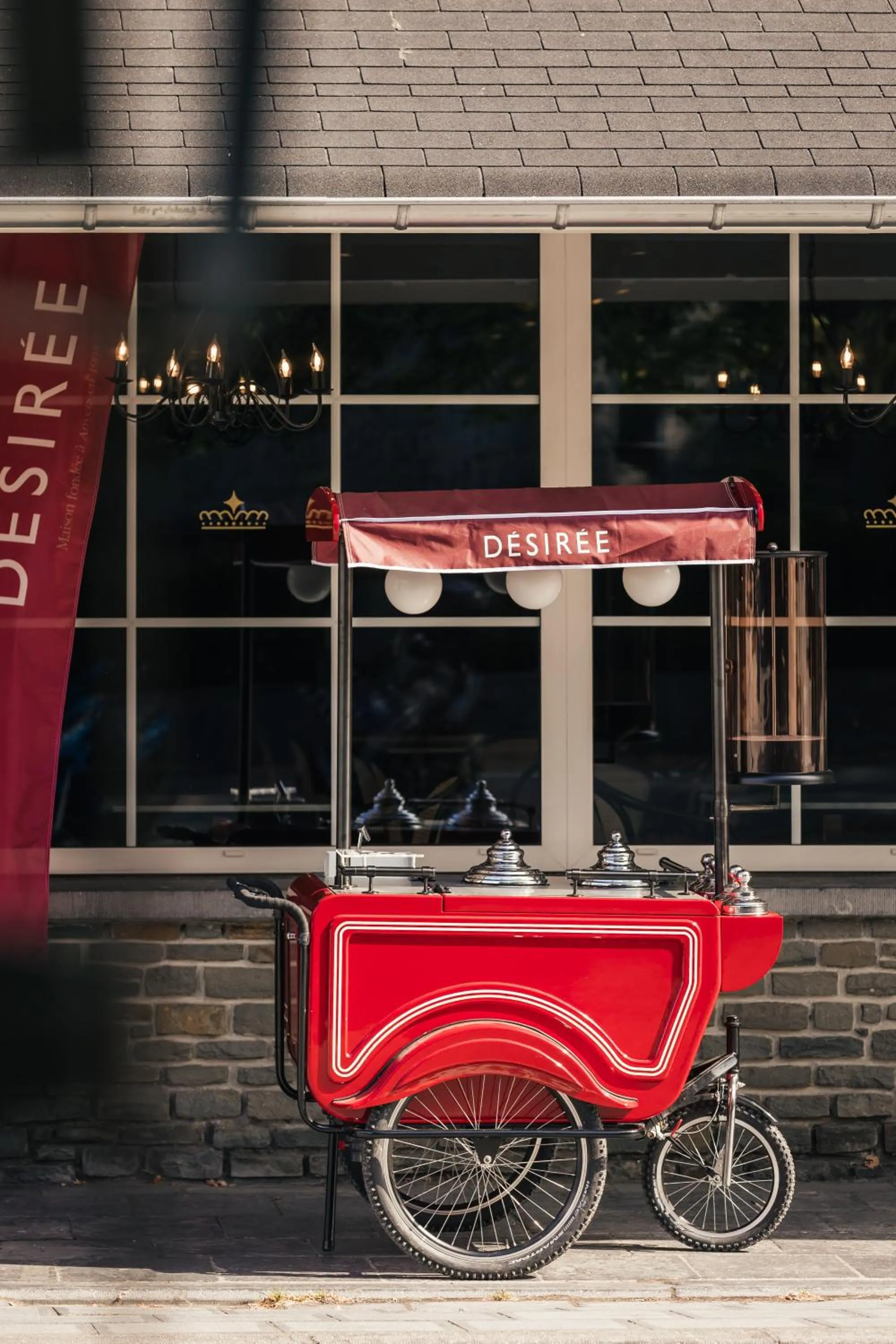 Property building in Hotel Au lit des ours