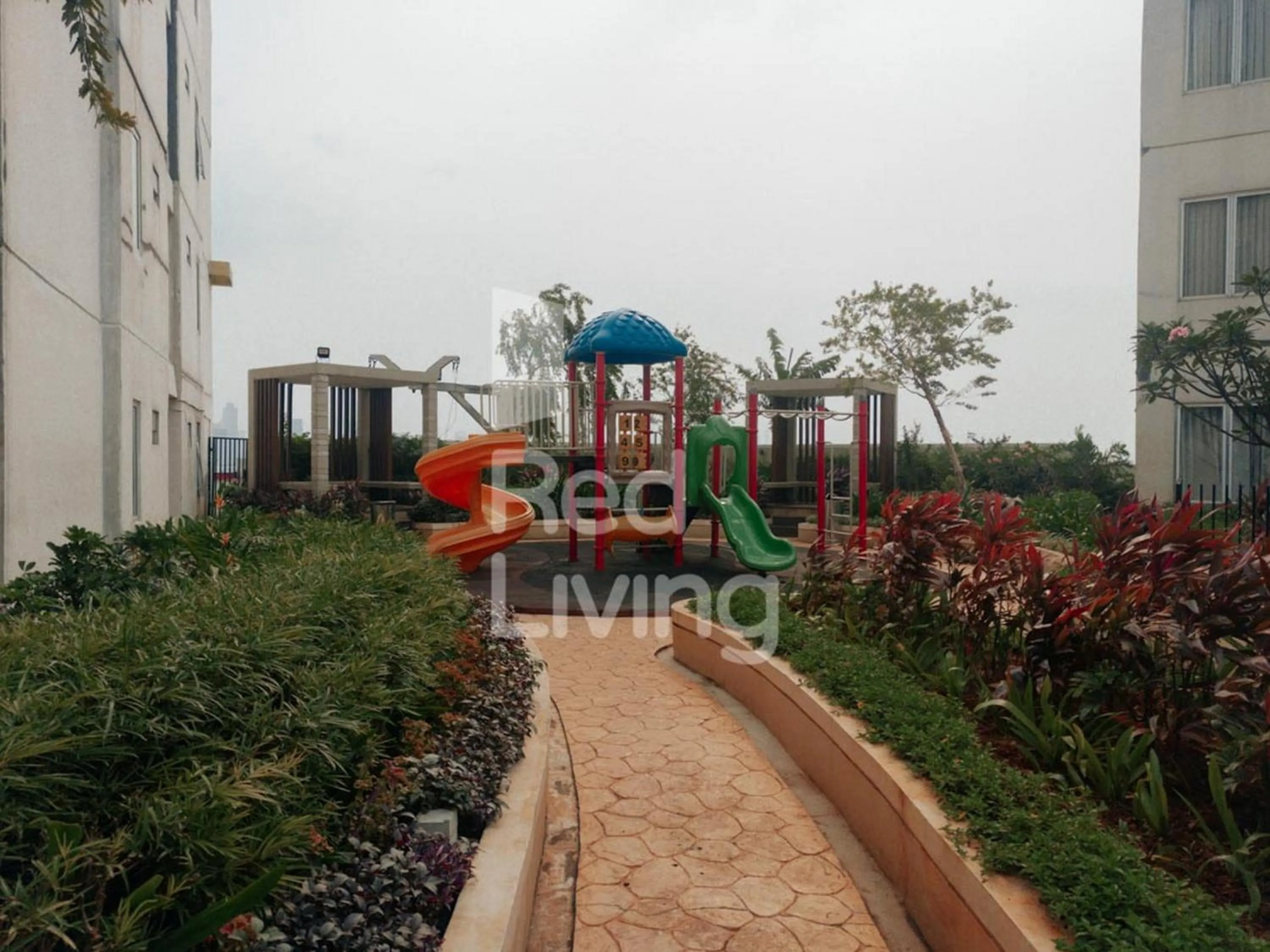 Children play ground in RedLiving Apartemen Bassura City - Aokla Property Tower Dahlia