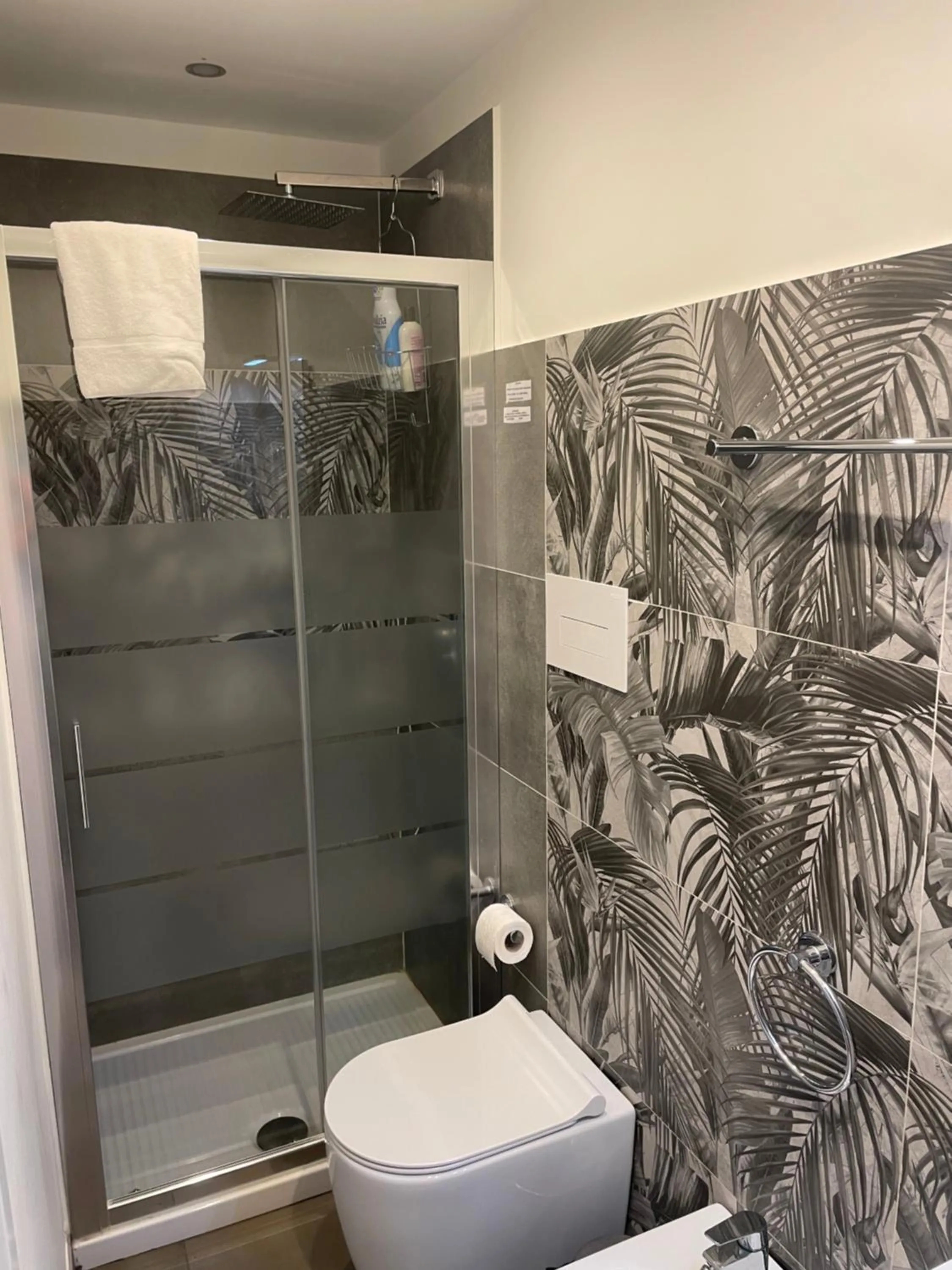 Bathroom in Stella Rooms