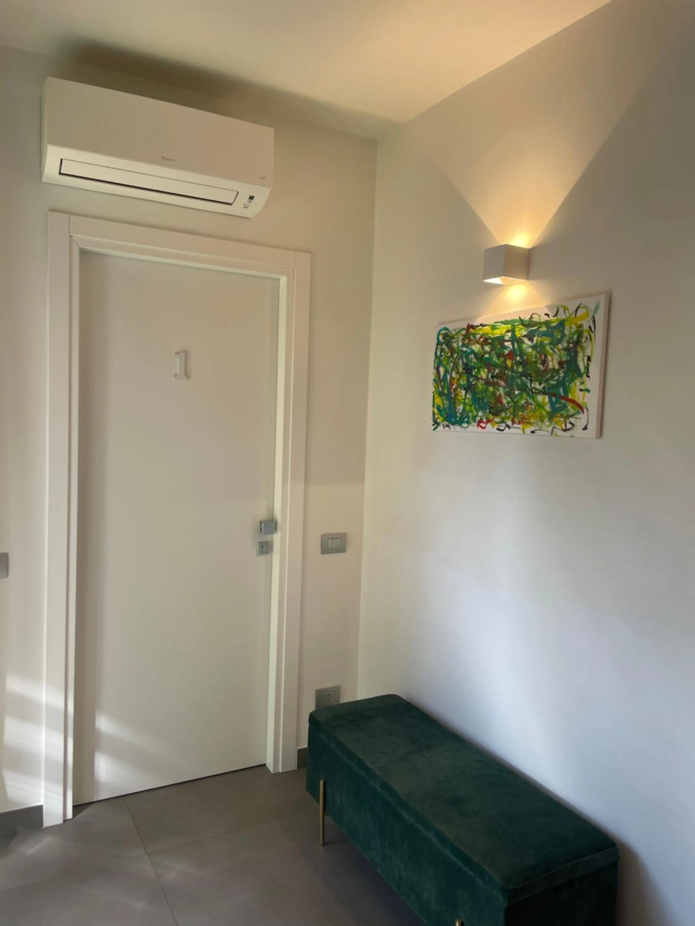 Communal kitchen, Bed in Stella Rooms