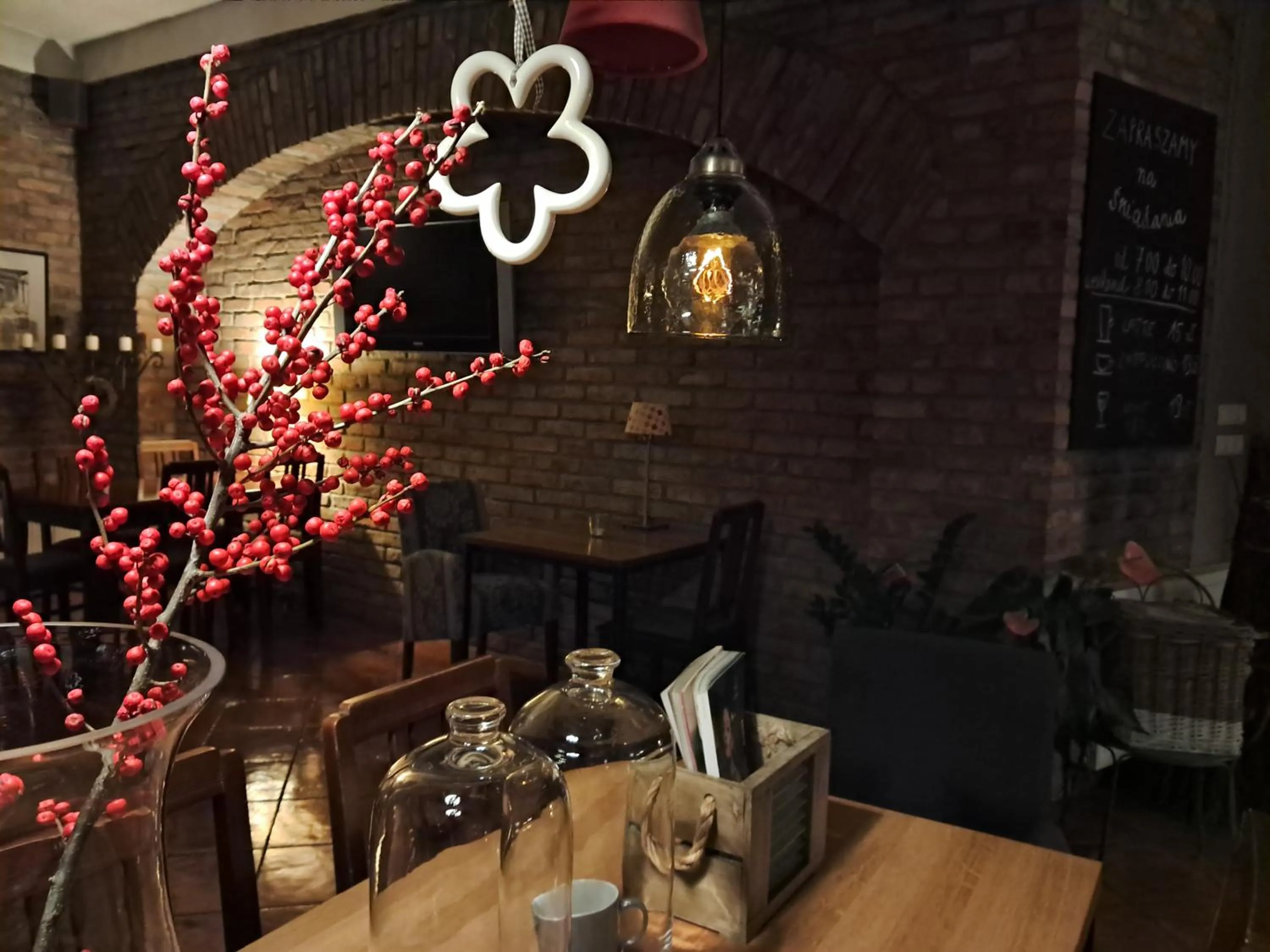 Communal lounge/ TV room in Hotel Stare Miasto Old Town