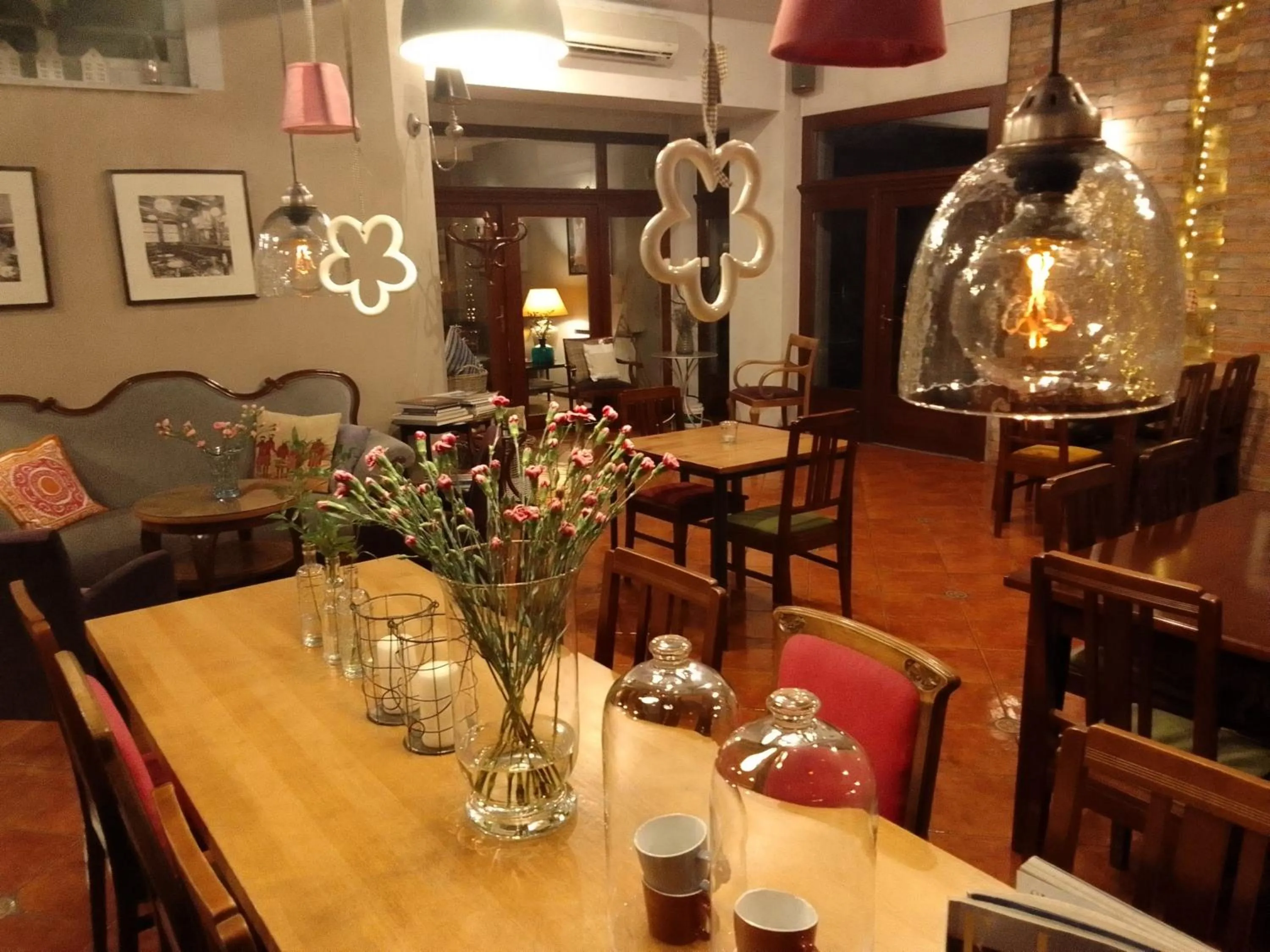 Communal lounge/ TV room in Hotel Stare Miasto Old Town