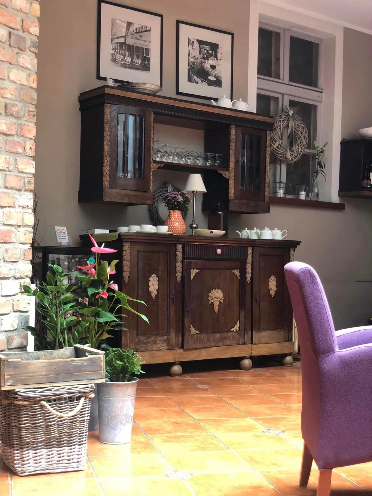 Communal lounge/ TV room in Hotel Stare Miasto Old Town