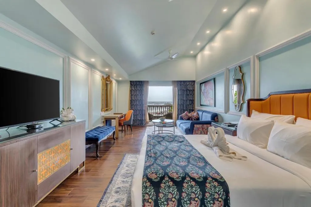 Living room, Bed in Mayfair On Sea, Morjim Beach, Goa