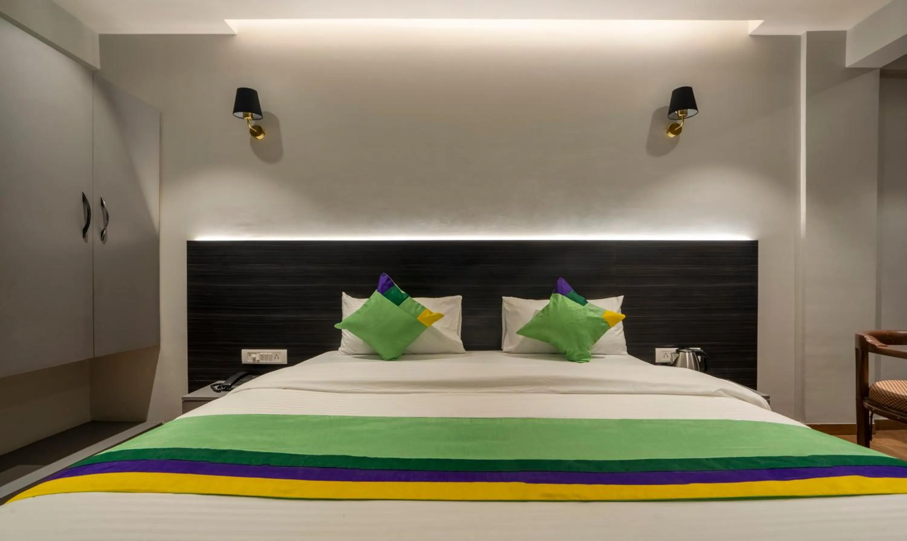 Bed in Treebo Prasha