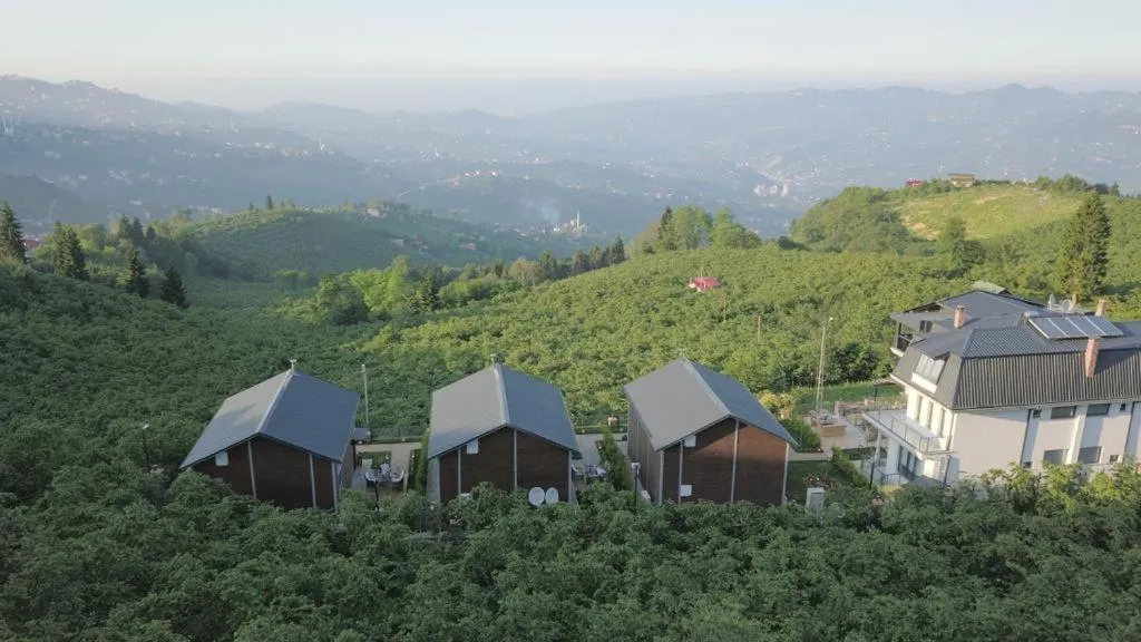 POISON GARDEN SUİTE