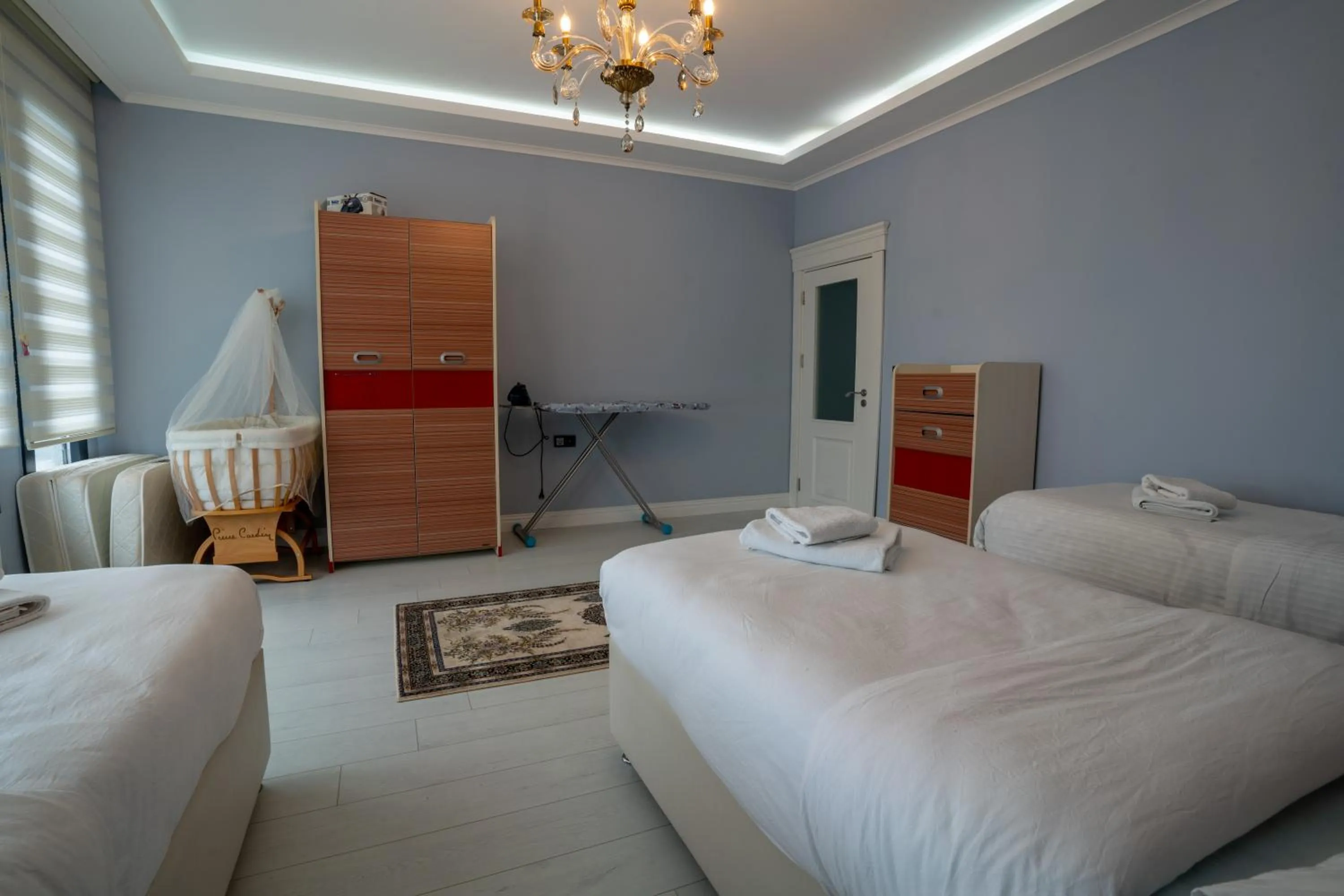 Bed in POISON GARDEN SUİTE