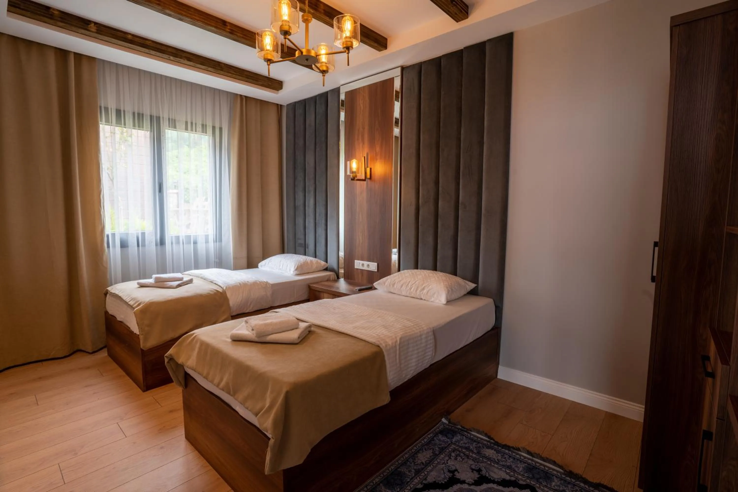 Bed in POISON GARDEN SUİTE