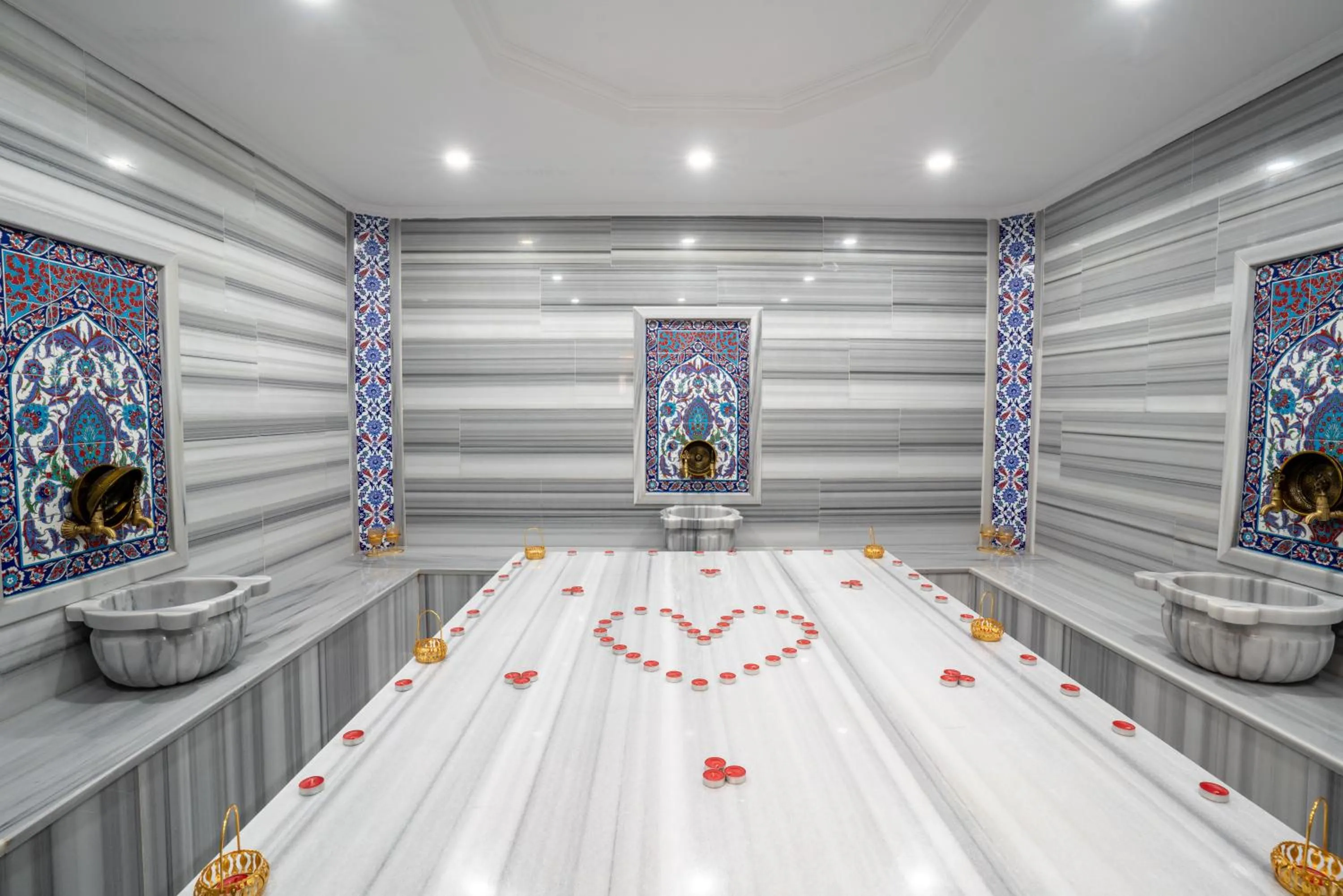 POISON GARDEN SUİTE