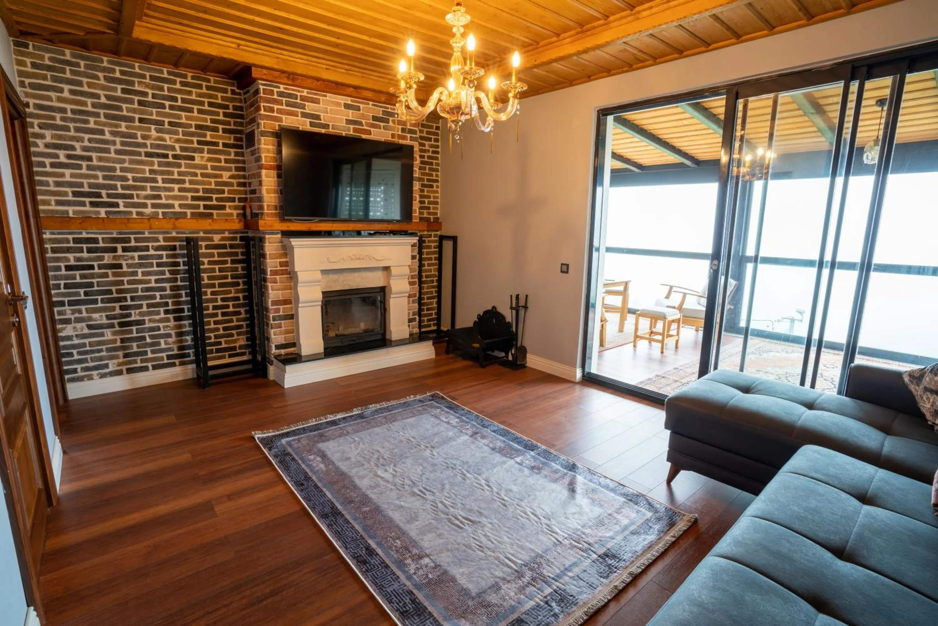 TV and multimedia in POISON GARDEN SUİTE